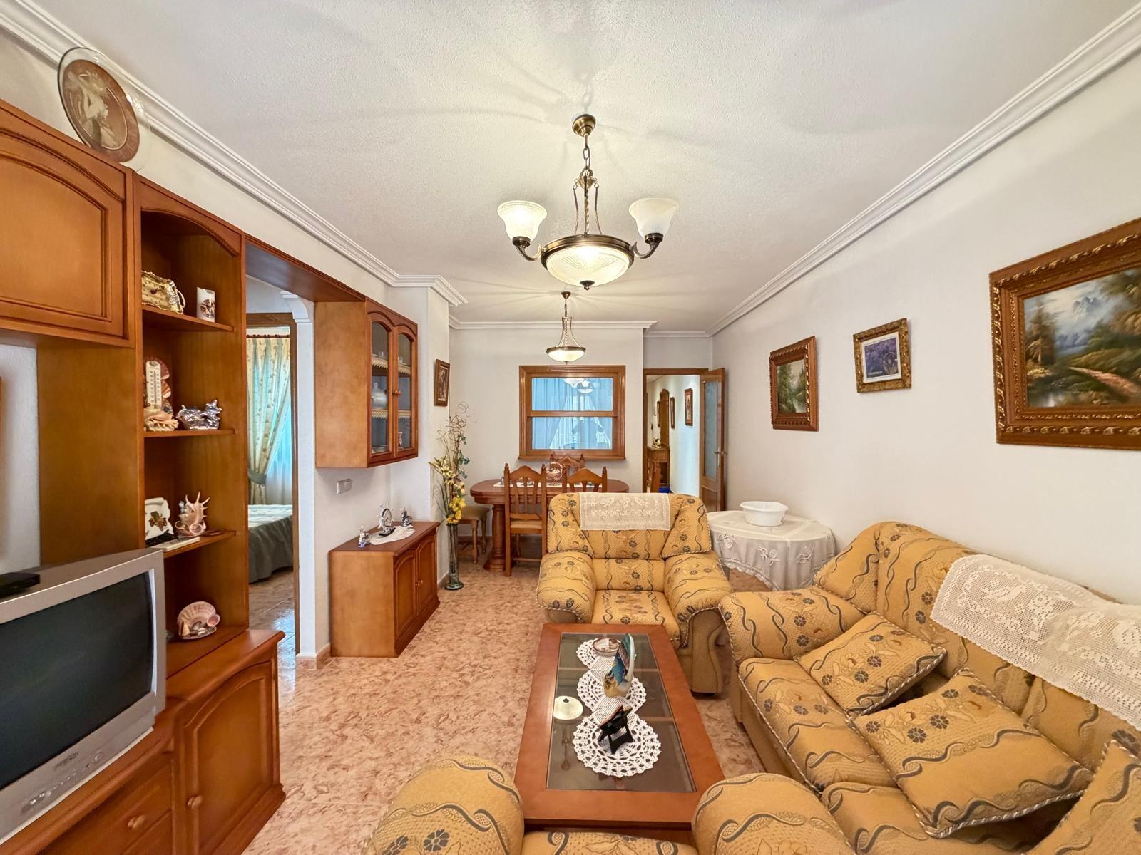 For sale - 3 Bedroom 2 Bathroom Apartment in Torrevieja - Playa Del Cura  - Alicante