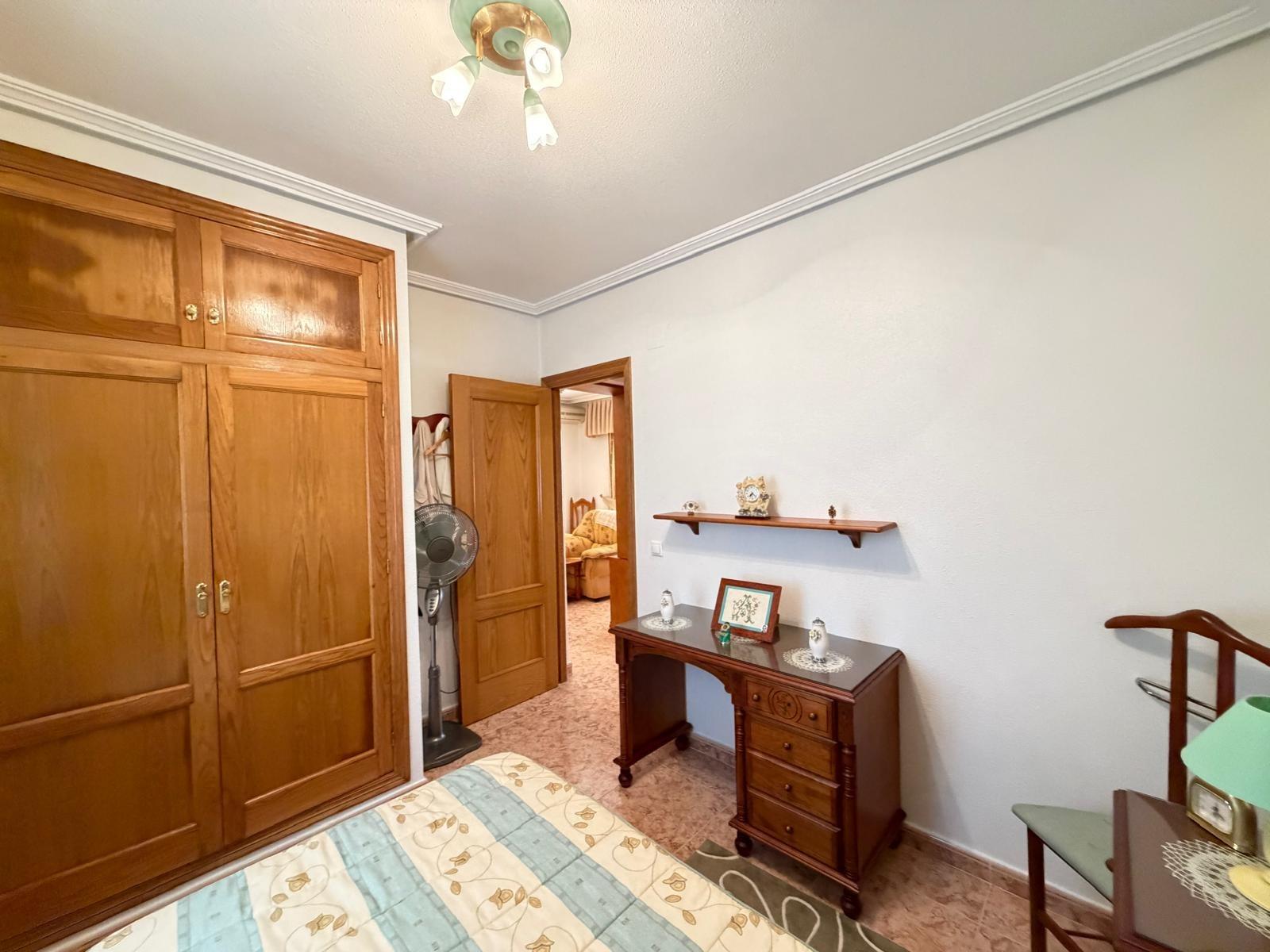 For sale - 3 Bedroom 2 Bathroom Apartment in Torrevieja - Playa Del Cura  - Alicante