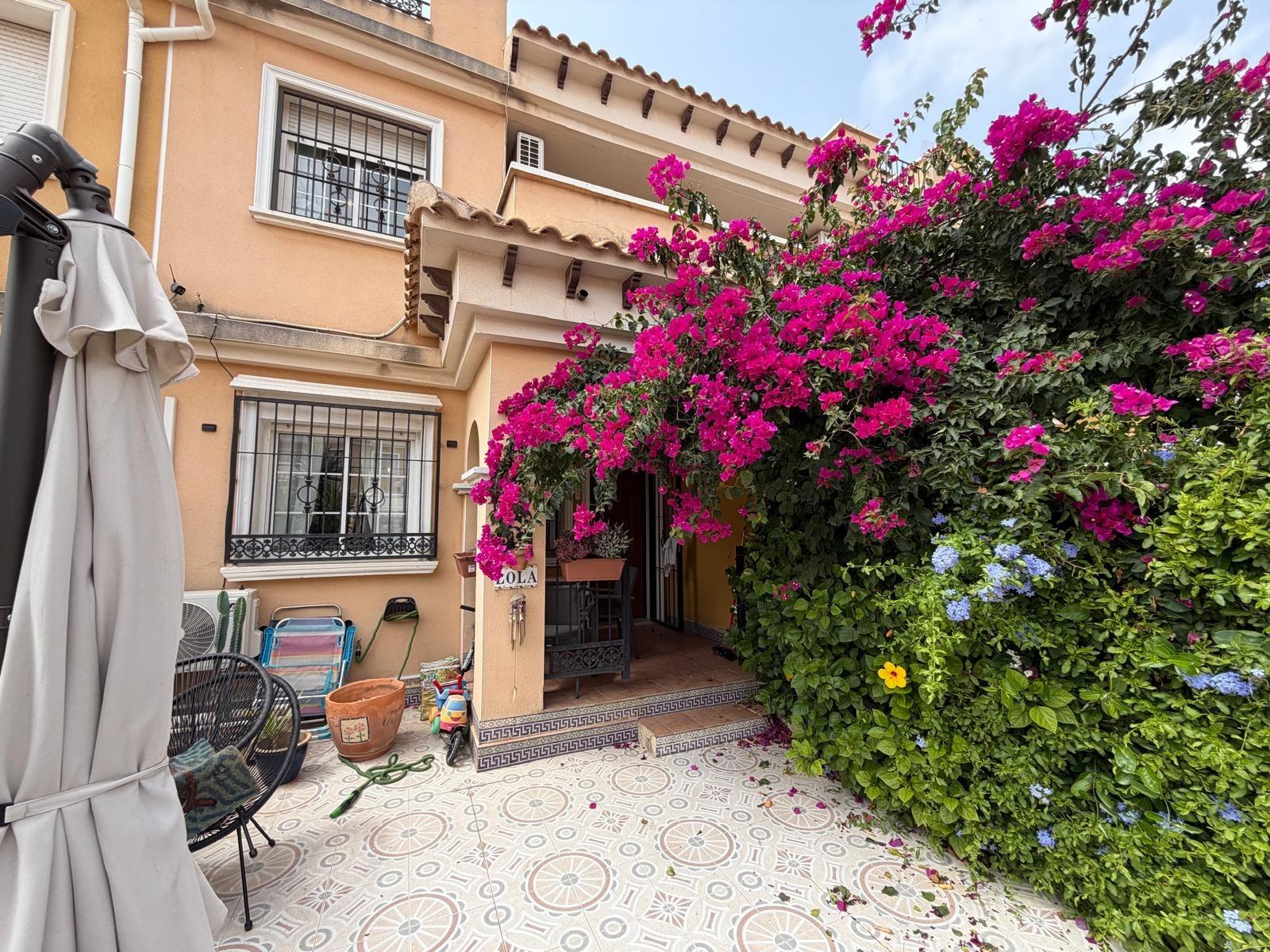 For sale - 3 Bedroom 2 Bathroom Bungalow in Torrevieja - Zona Los Frutales  - Alicante