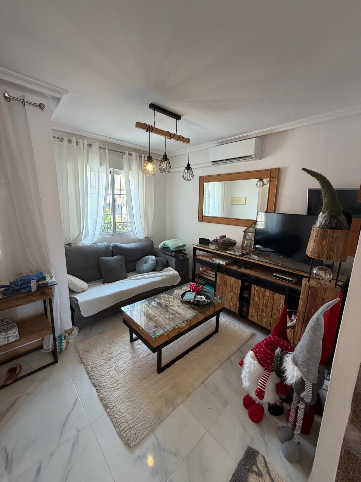 For sale - 3 Bedroom 2 Bathroom Bungalow in Torrevieja - Zona Los Frutales  - Alicante