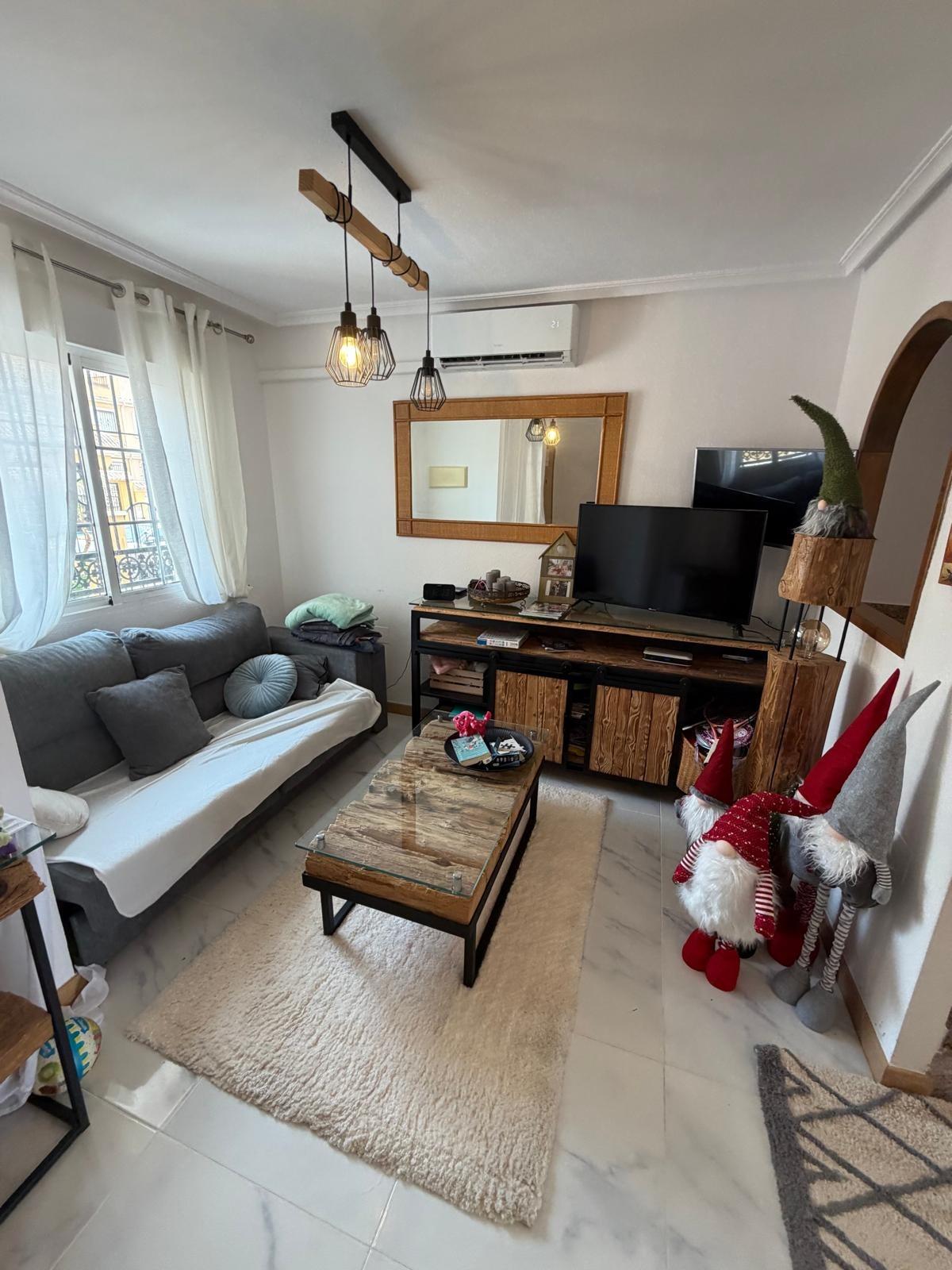 For sale - 3 Bedroom 2 Bathroom Bungalow in Torrevieja - Zona Los Frutales  - Alicante