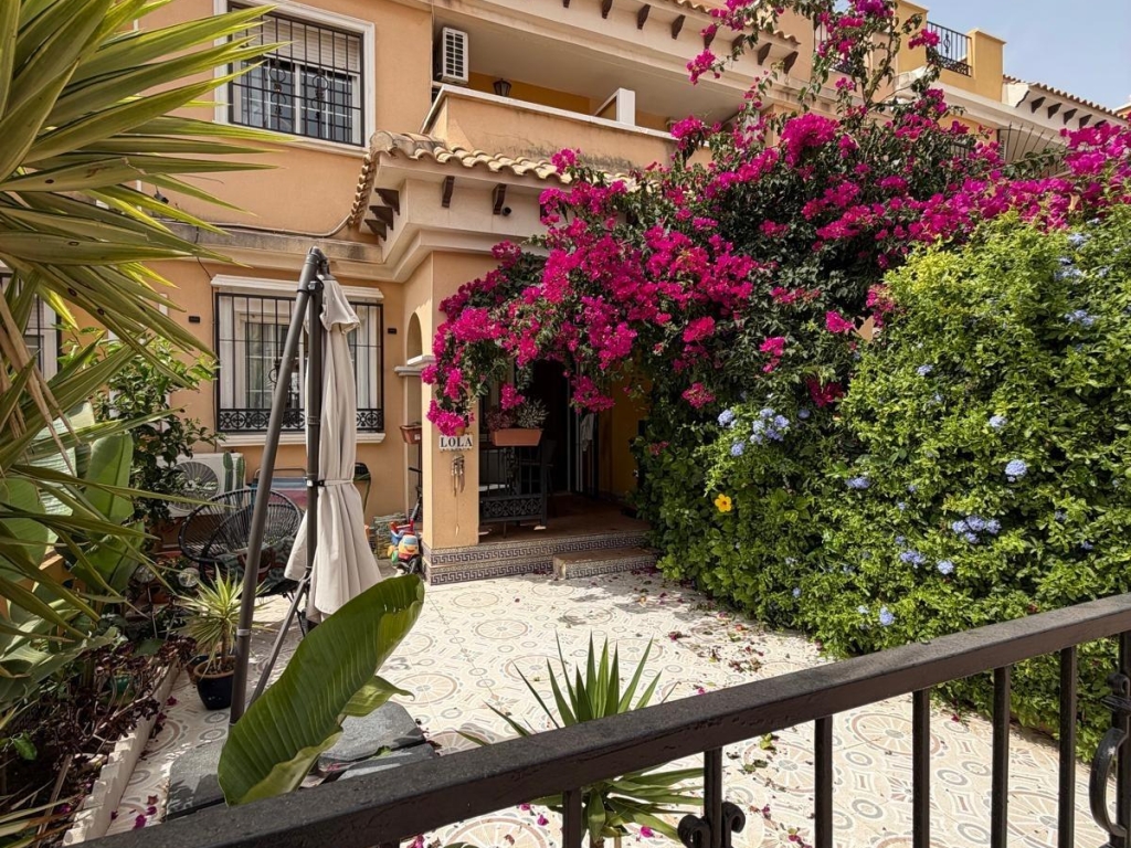 3 Bedroom 2 Bathroom Bungalow in Torrevieja
