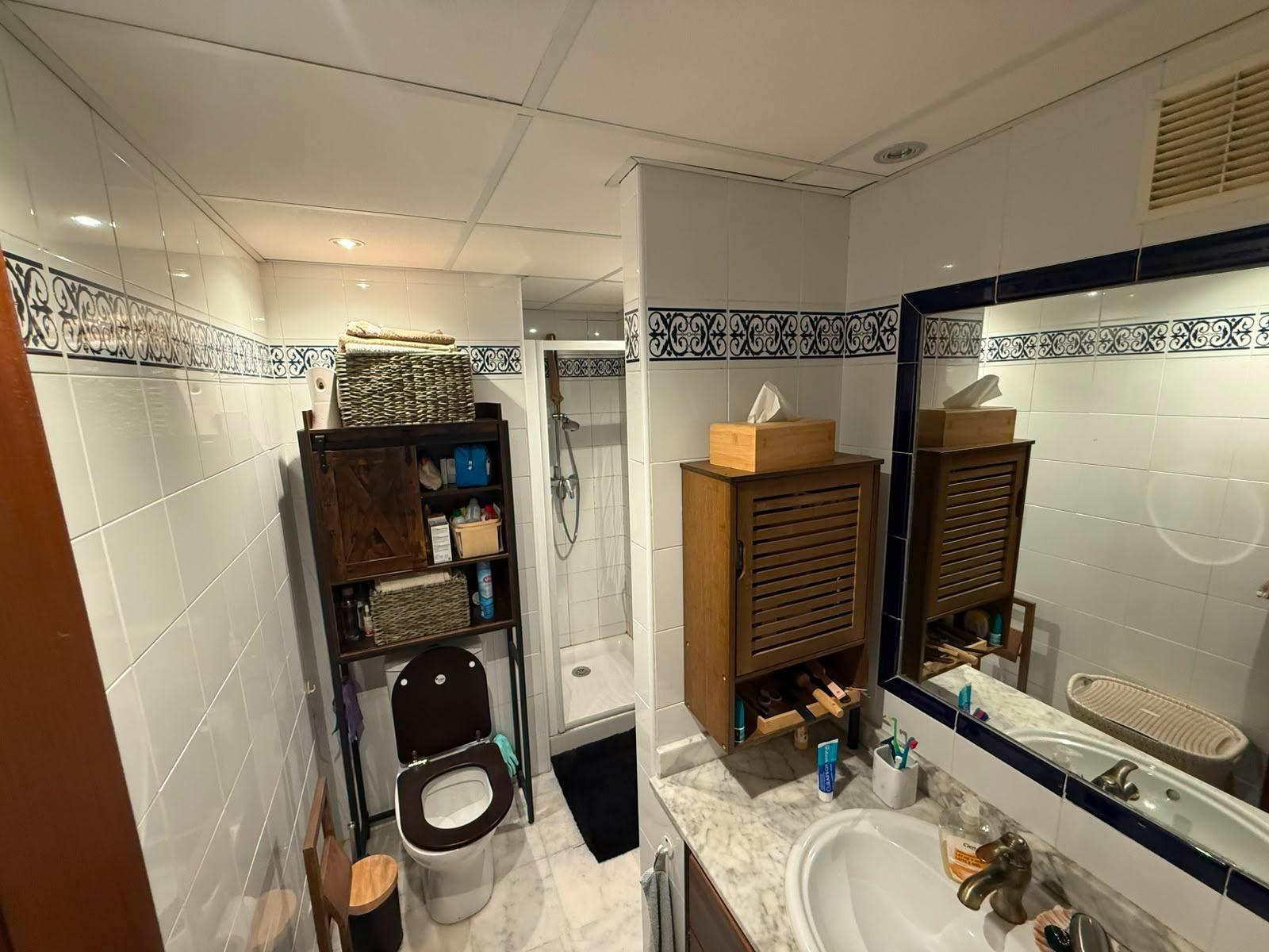 For sale - 3 Bedroom 2 Bathroom Apartment in Torrevieja - Playa De Los Locos  - Alicante