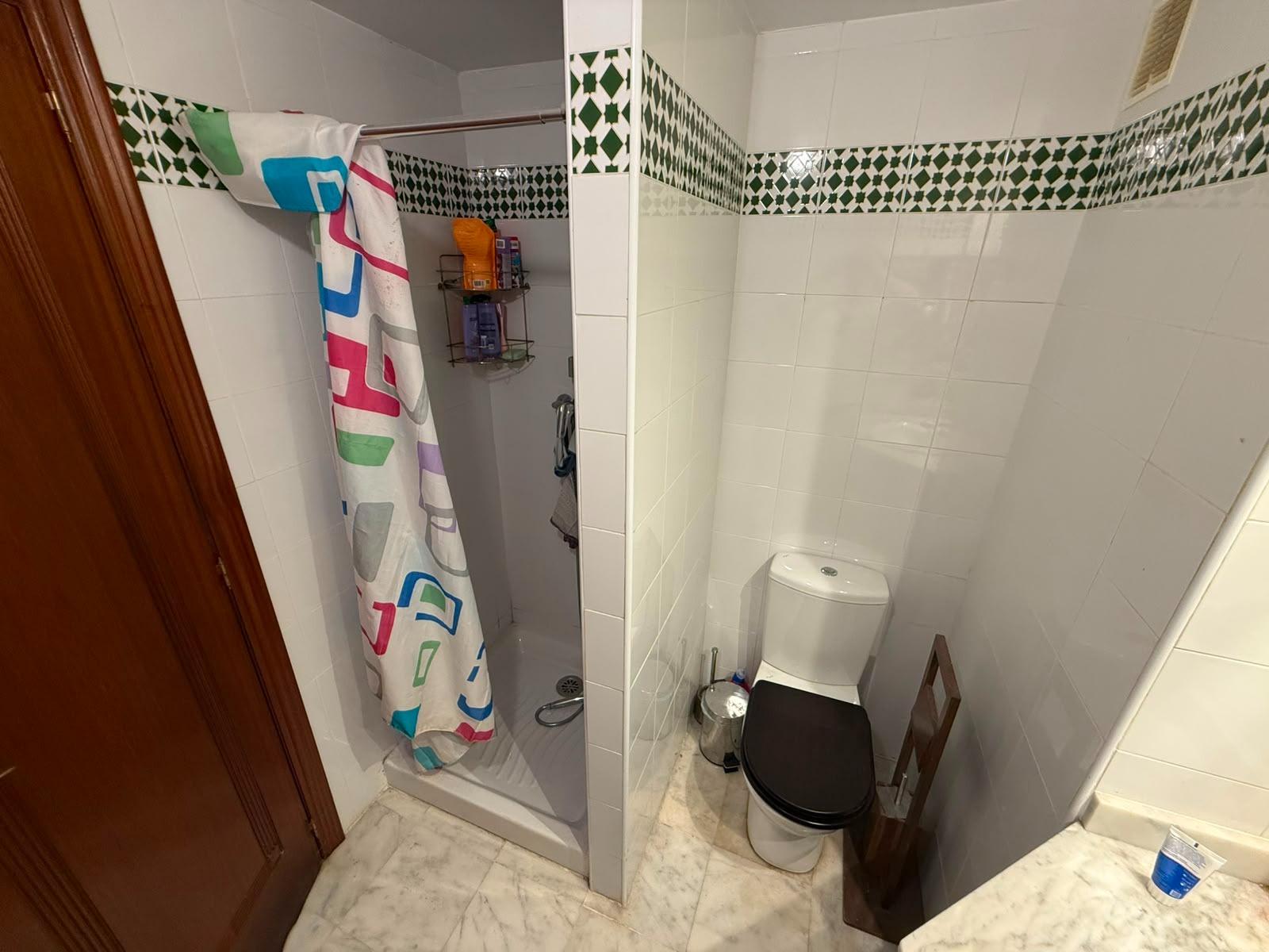 For sale - 3 Bedroom 2 Bathroom Apartment in Torrevieja - Playa De Los Locos  - Alicante
