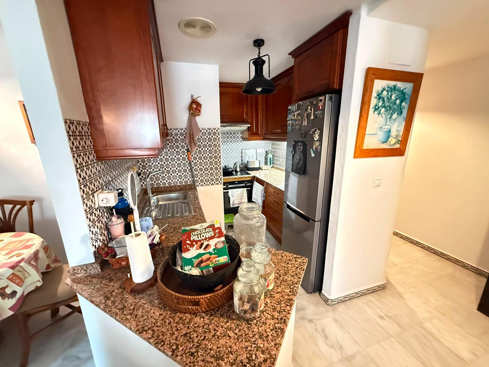 For sale - 3 Bedroom 2 Bathroom Apartment in Torrevieja - Playa De Los Locos  - Alicante