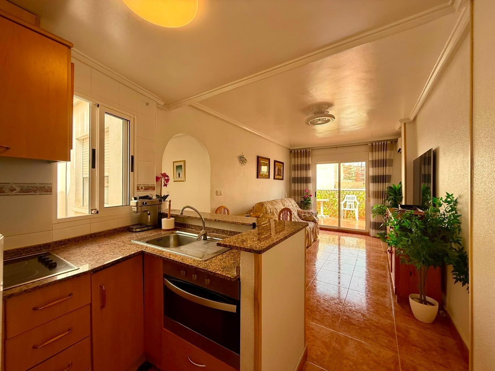 For sale - 3 Bedroom 2 Bathroom Penthouse in Torrevieja - Playa Del Cura  - Alicante