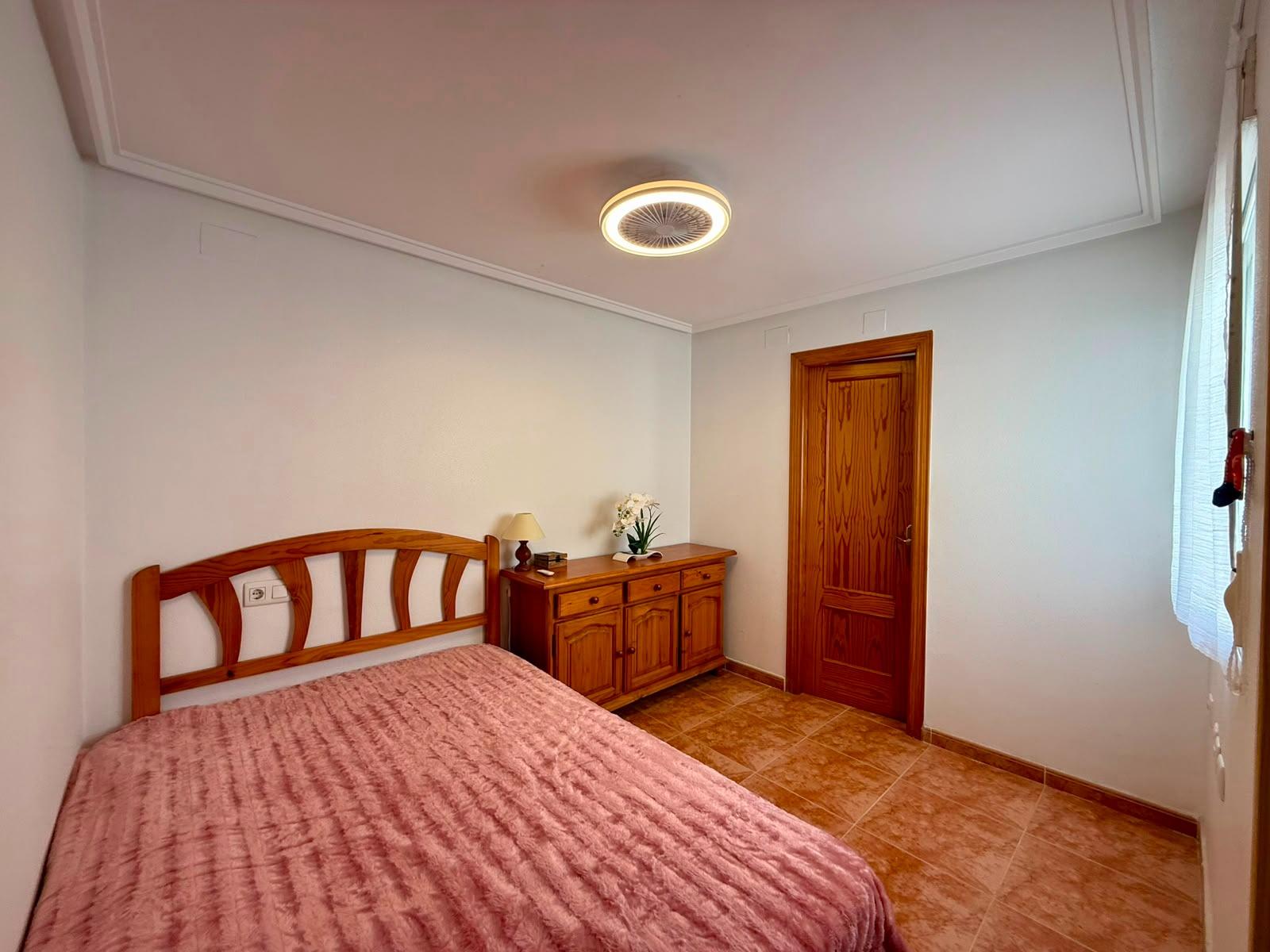 For sale - 3 Bedroom 2 Bathroom Penthouse in Torrevieja - Playa Del Cura  - Alicante