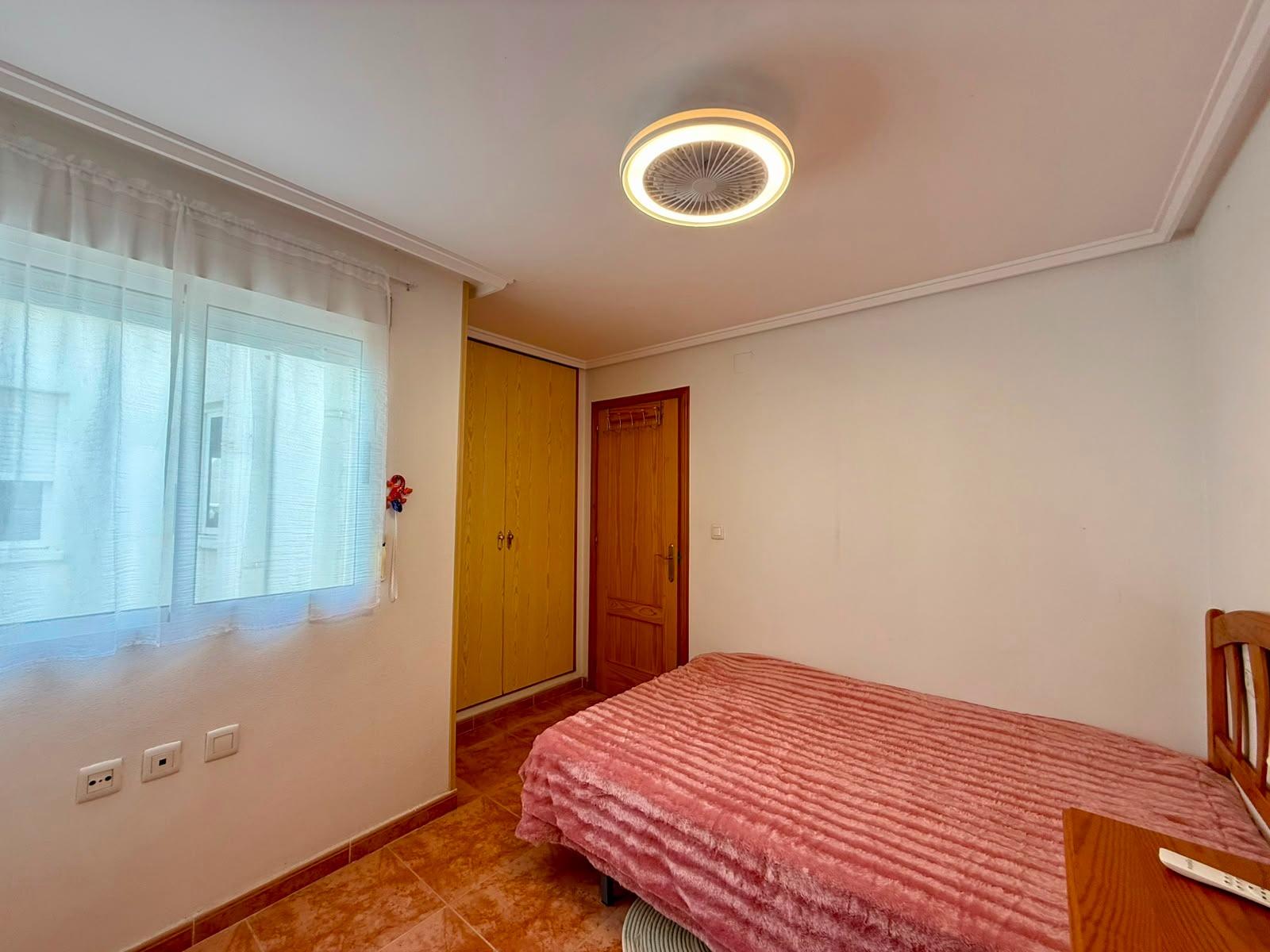 For sale - 3 Bedroom 2 Bathroom Penthouse in Torrevieja - Playa Del Cura  - Alicante