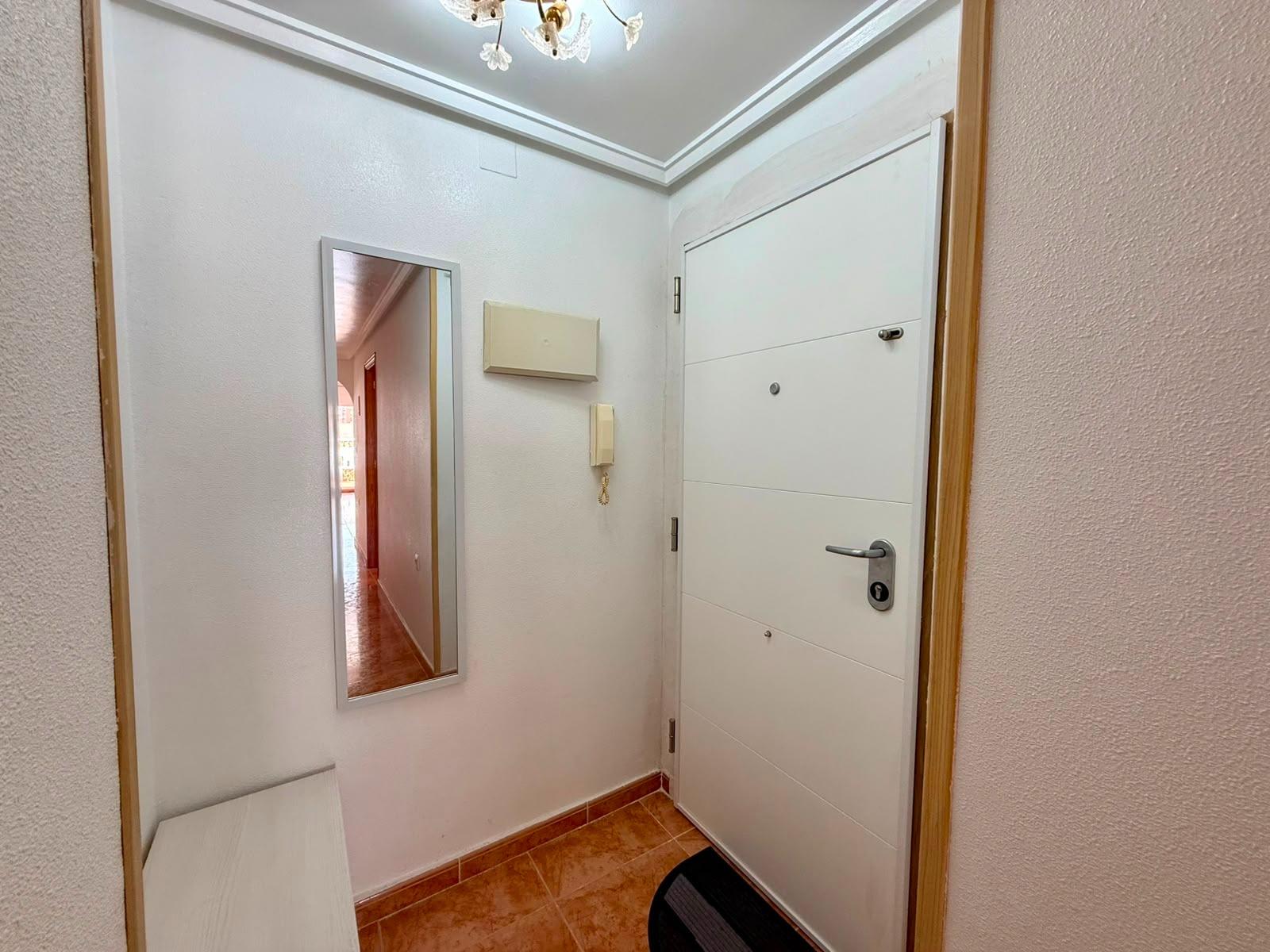 For sale - 3 Bedroom 2 Bathroom Penthouse in Torrevieja - Playa Del Cura  - Alicante