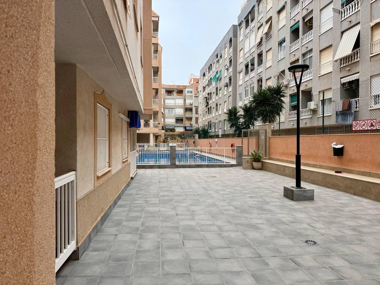 For sale - 2 Bedroom 1 Bathroom Apartment in Torrevieja - Acequion  - Alicante