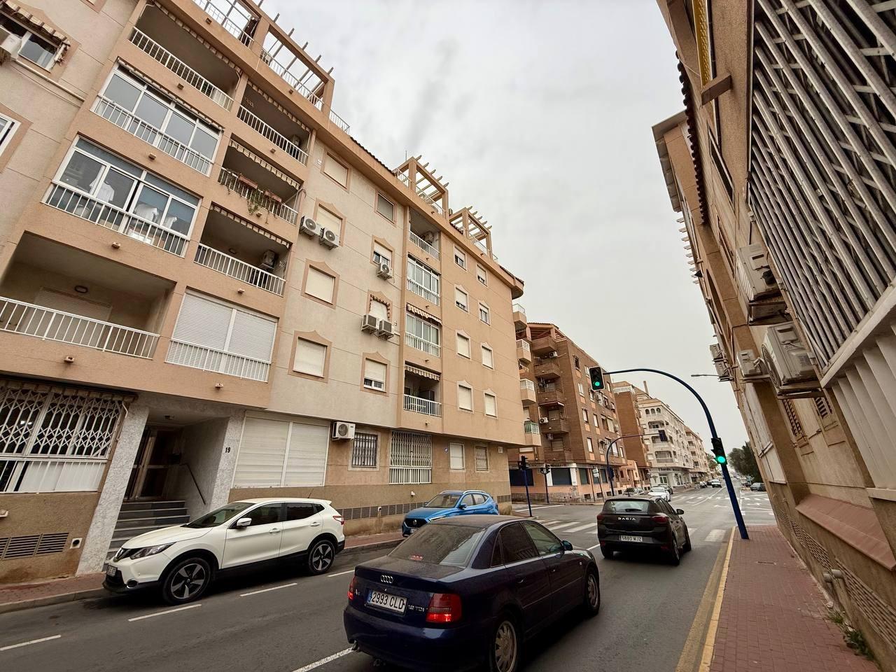 For sale - 2 Bedroom 1 Bathroom Apartment in Torrevieja - Acequion  - Alicante