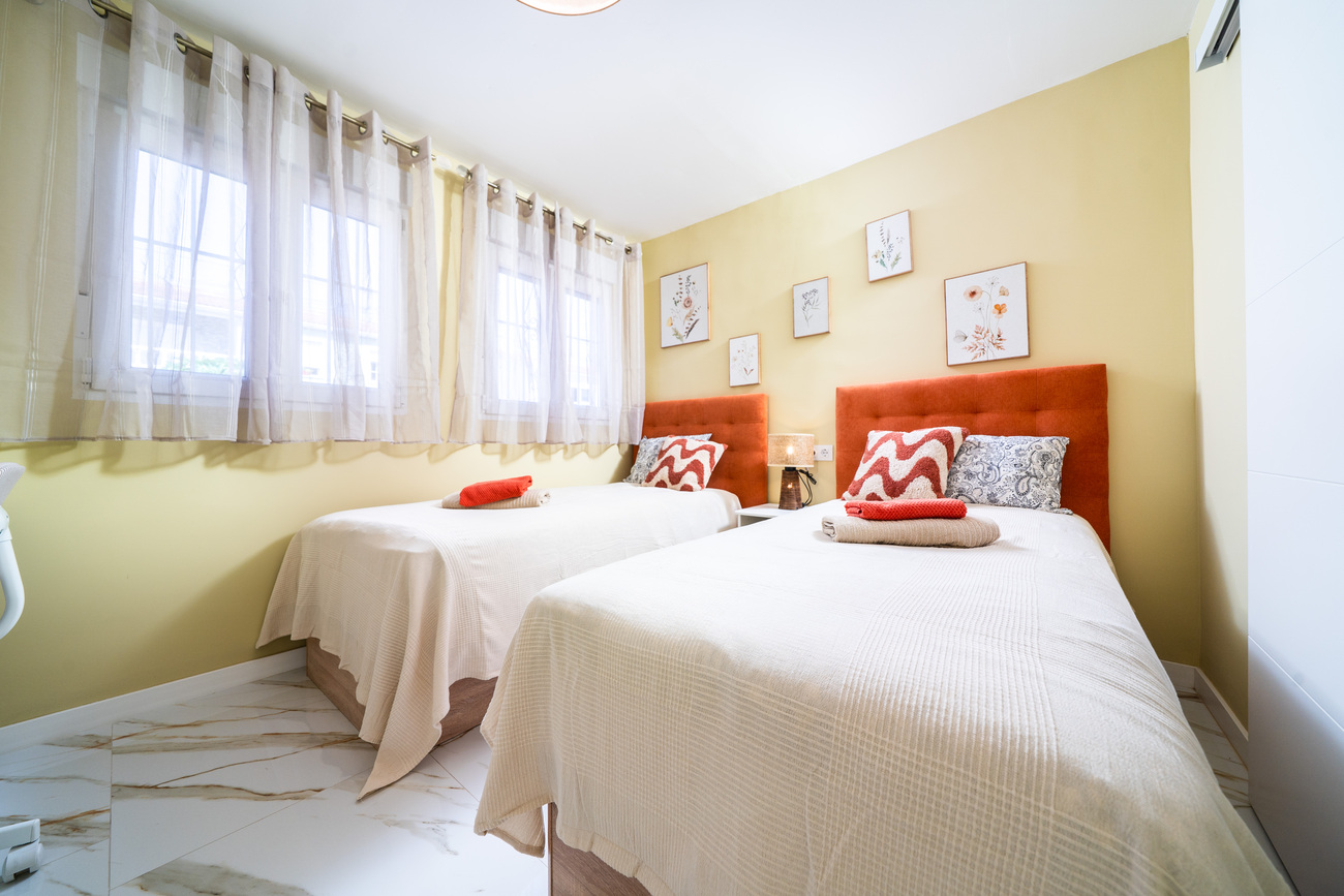 For sale - 2 Bedroom 1 Bathroom Apartment in Torrevieja - La Veleta  - Alicante