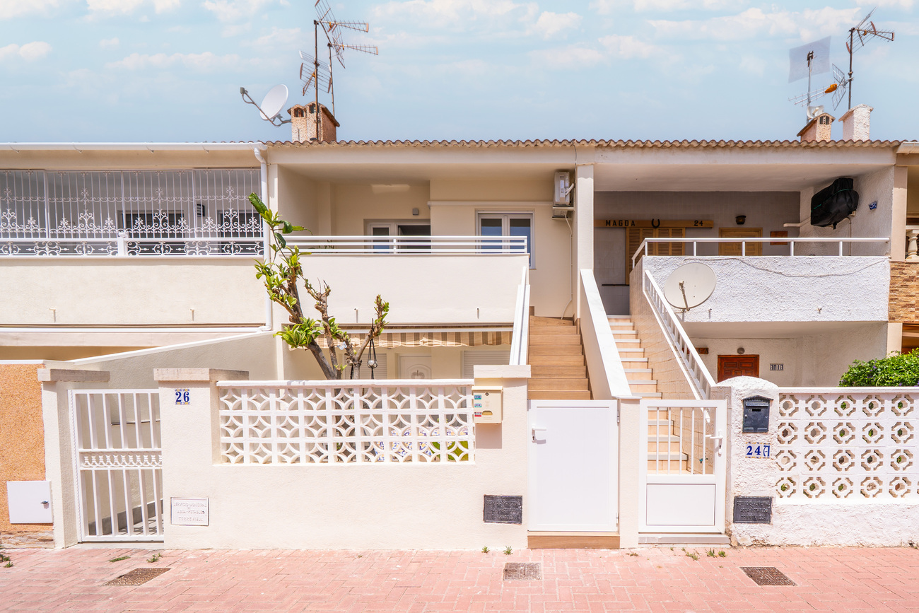 For sale - 2 Bedroom 1 Bathroom Apartment in Torrevieja - La Veleta  - Alicante