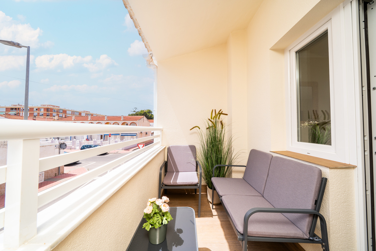 For sale - 2 Bedroom 1 Bathroom Apartment in Torrevieja - La Veleta  - Alicante