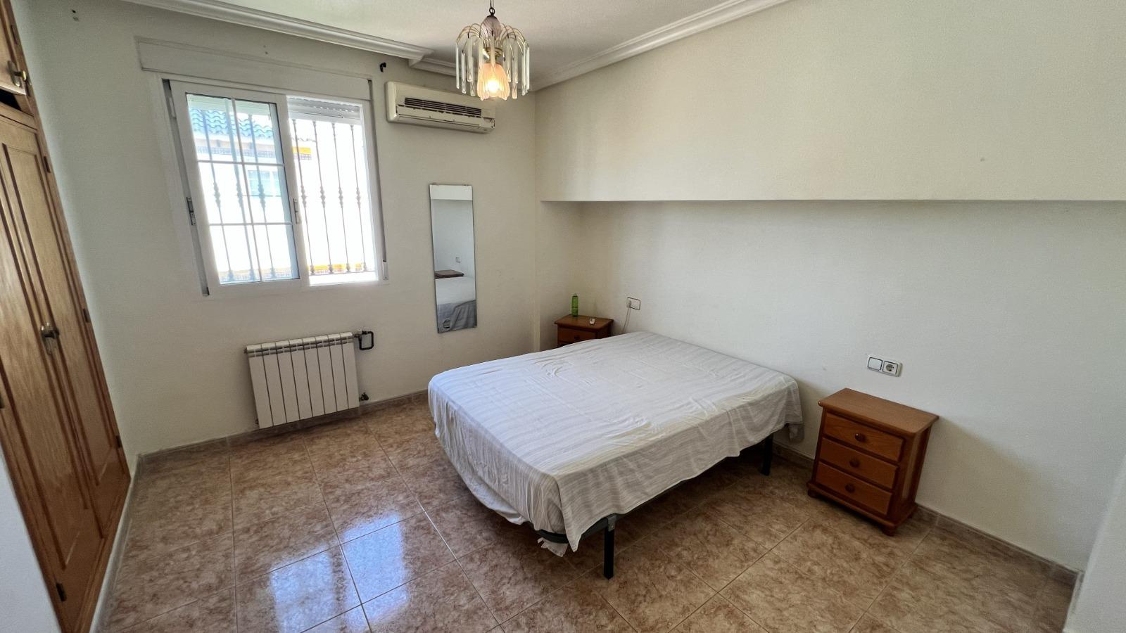 For sale - 3 Bedroom 2 Bathroom Villa in Torrevieja - aguas nuevas  - Alicante