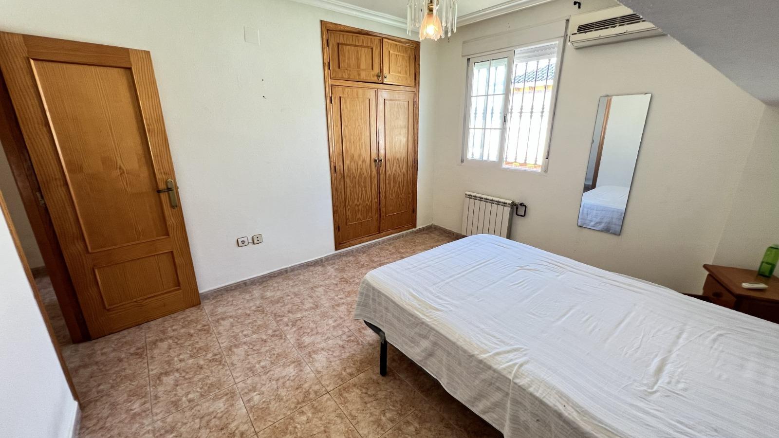 For sale - 3 Bedroom 2 Bathroom Villa in Torrevieja - aguas nuevas  - Alicante