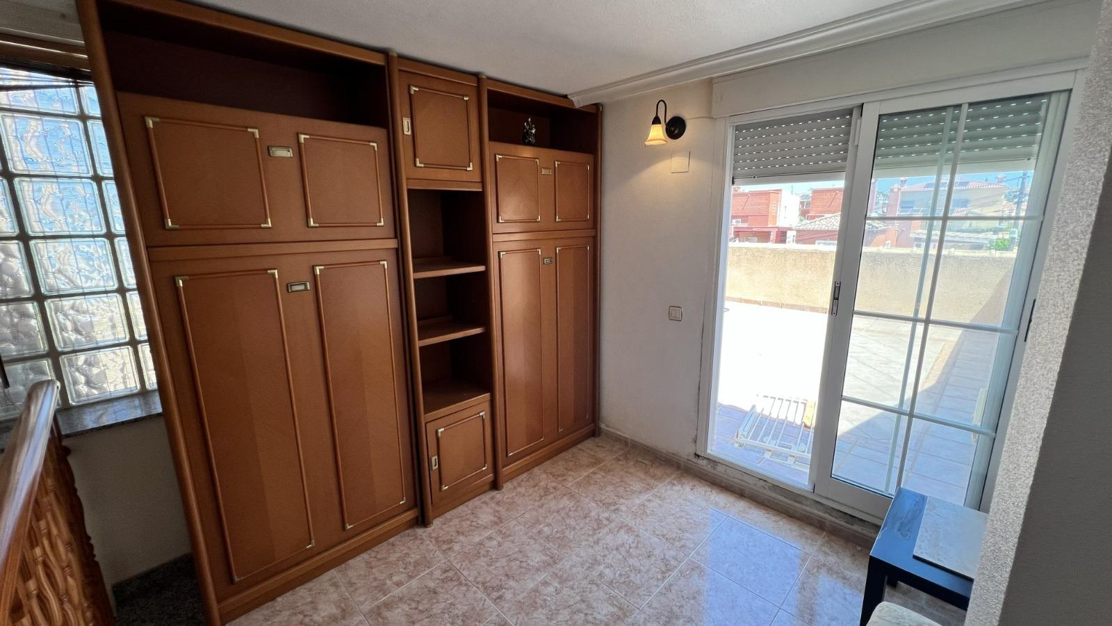 For sale - 3 Bedroom 2 Bathroom Villa in Torrevieja - aguas nuevas  - Alicante