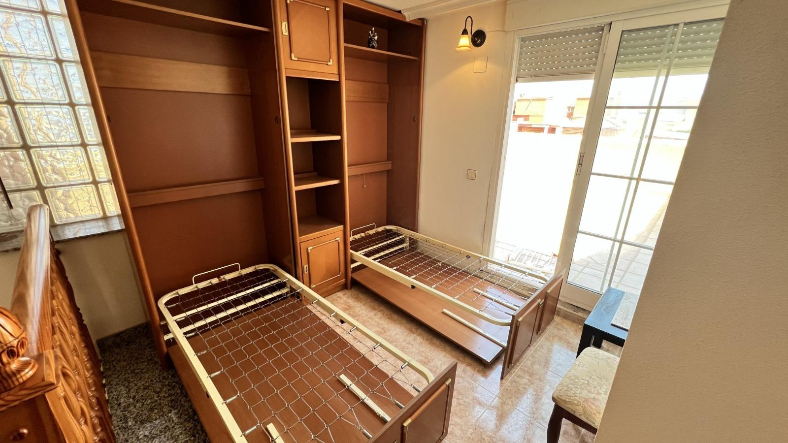 For sale - 3 Bedroom 2 Bathroom Villa in Torrevieja - aguas nuevas  - Alicante