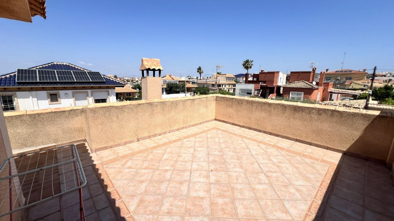 For sale - 3 Bedroom 2 Bathroom Villa in Torrevieja - aguas nuevas  - Alicante