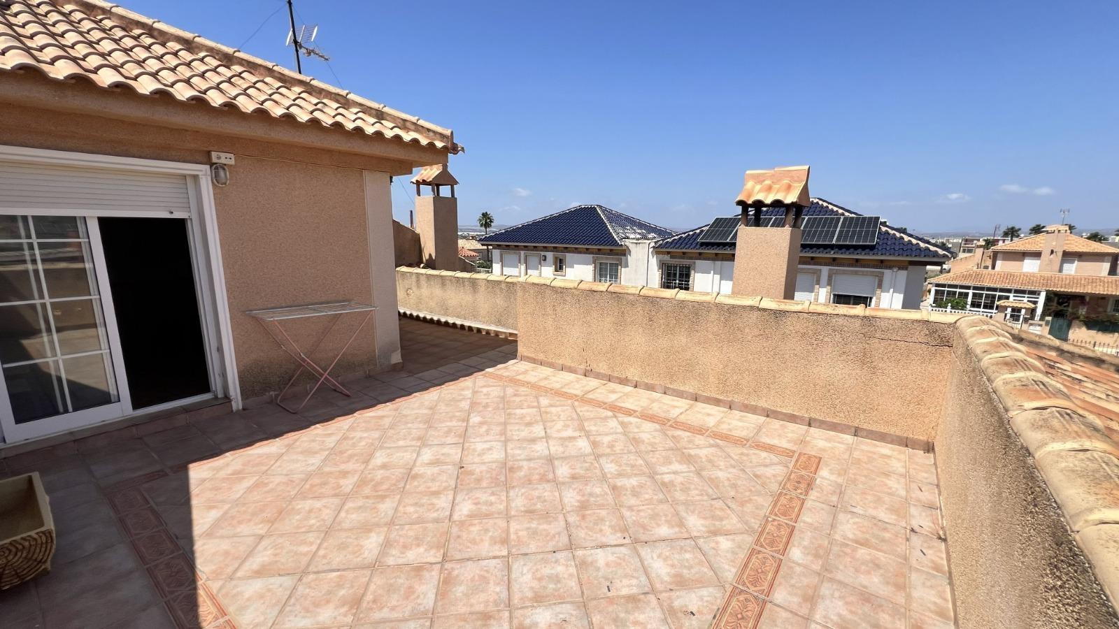 For sale - 3 Bedroom 2 Bathroom Villa in Torrevieja - aguas nuevas  - Alicante