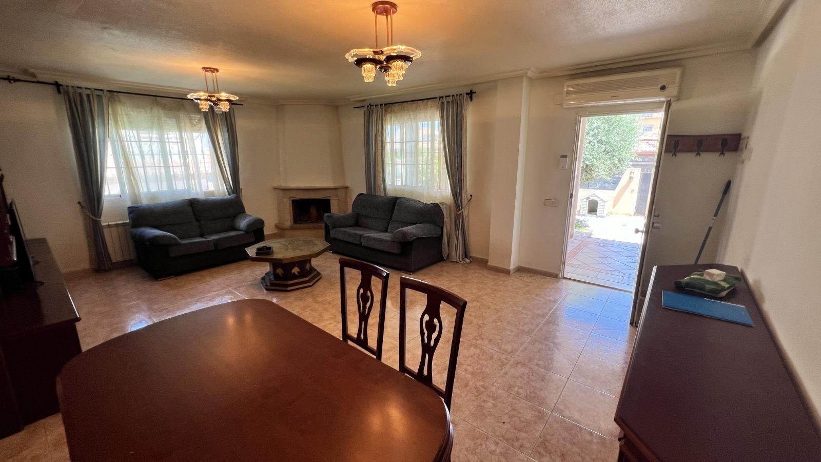 For sale - 3 Bedroom 2 Bathroom Villa in Torrevieja - aguas nuevas  - Alicante
