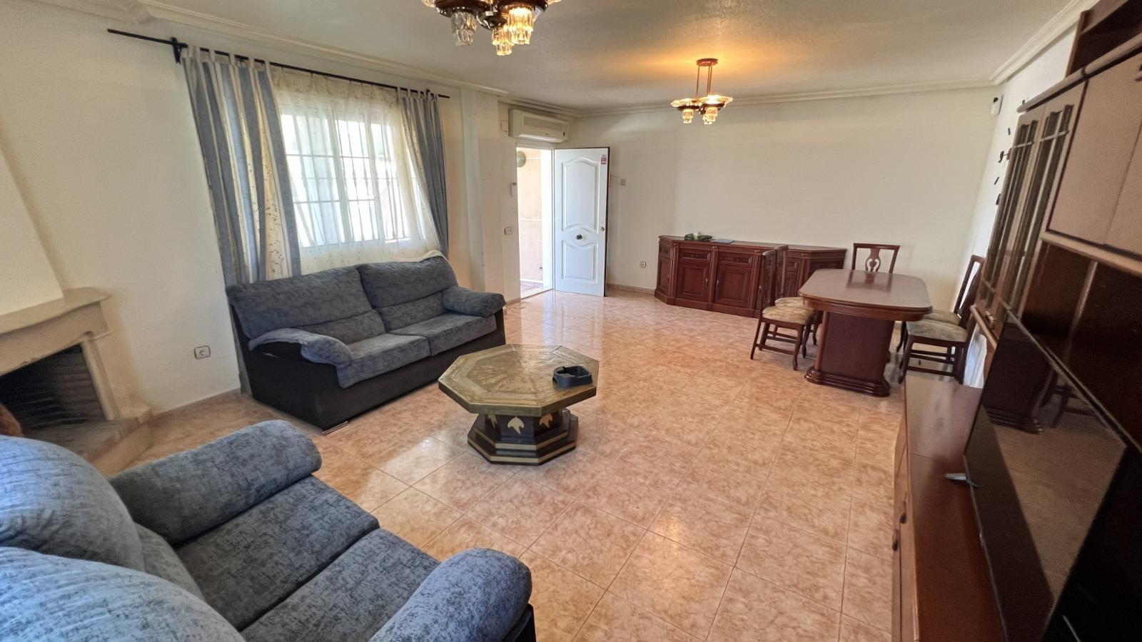 For sale - 3 Bedroom 2 Bathroom Villa in Torrevieja - aguas nuevas  - Alicante