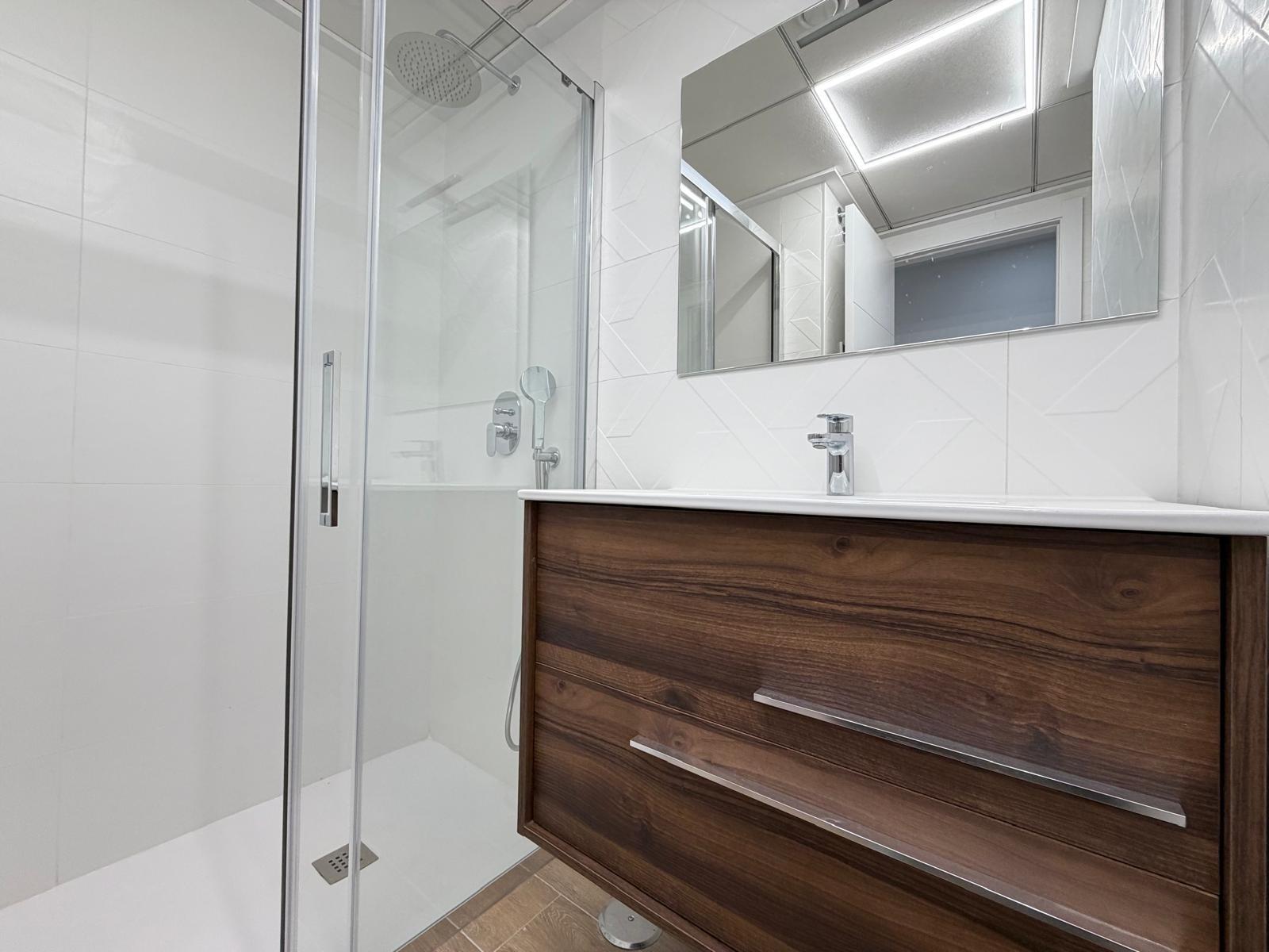 For sale - 2 Bedroom 2 Bathroom Apartment in Torrevieja - Estacion De Autobuses  - Alicante