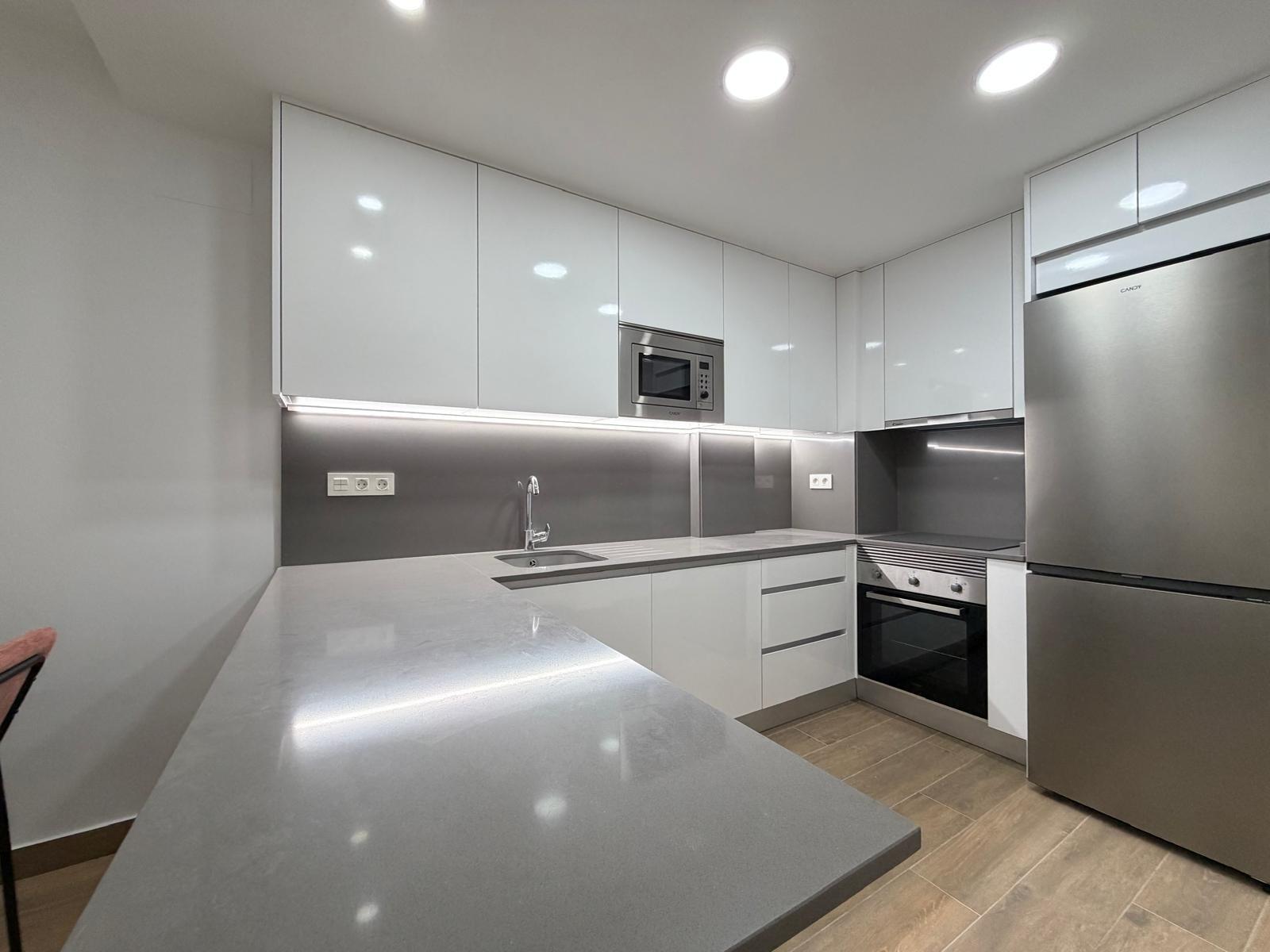 For sale - 2 Bedroom 2 Bathroom Apartment in Torrevieja - Estacion De Autobuses  - Alicante