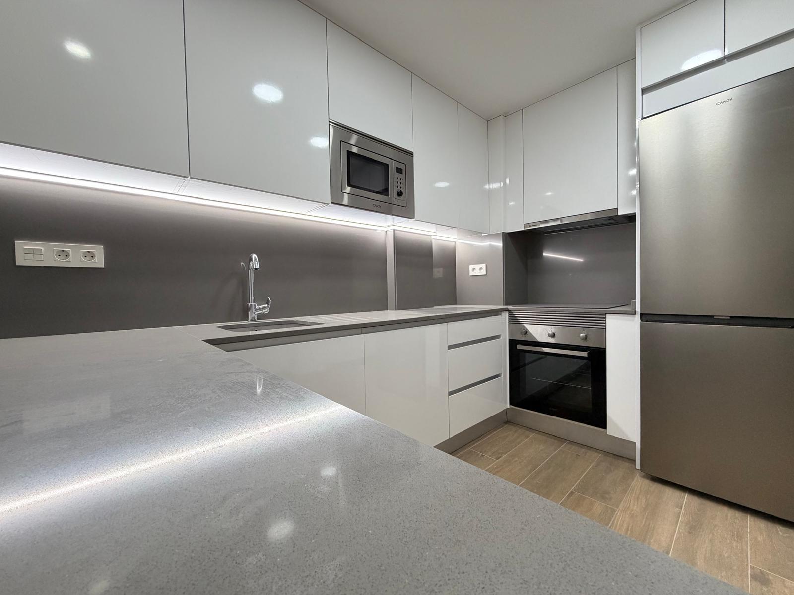 For sale - 2 Bedroom 2 Bathroom Apartment in Torrevieja - Estacion De Autobuses  - Alicante