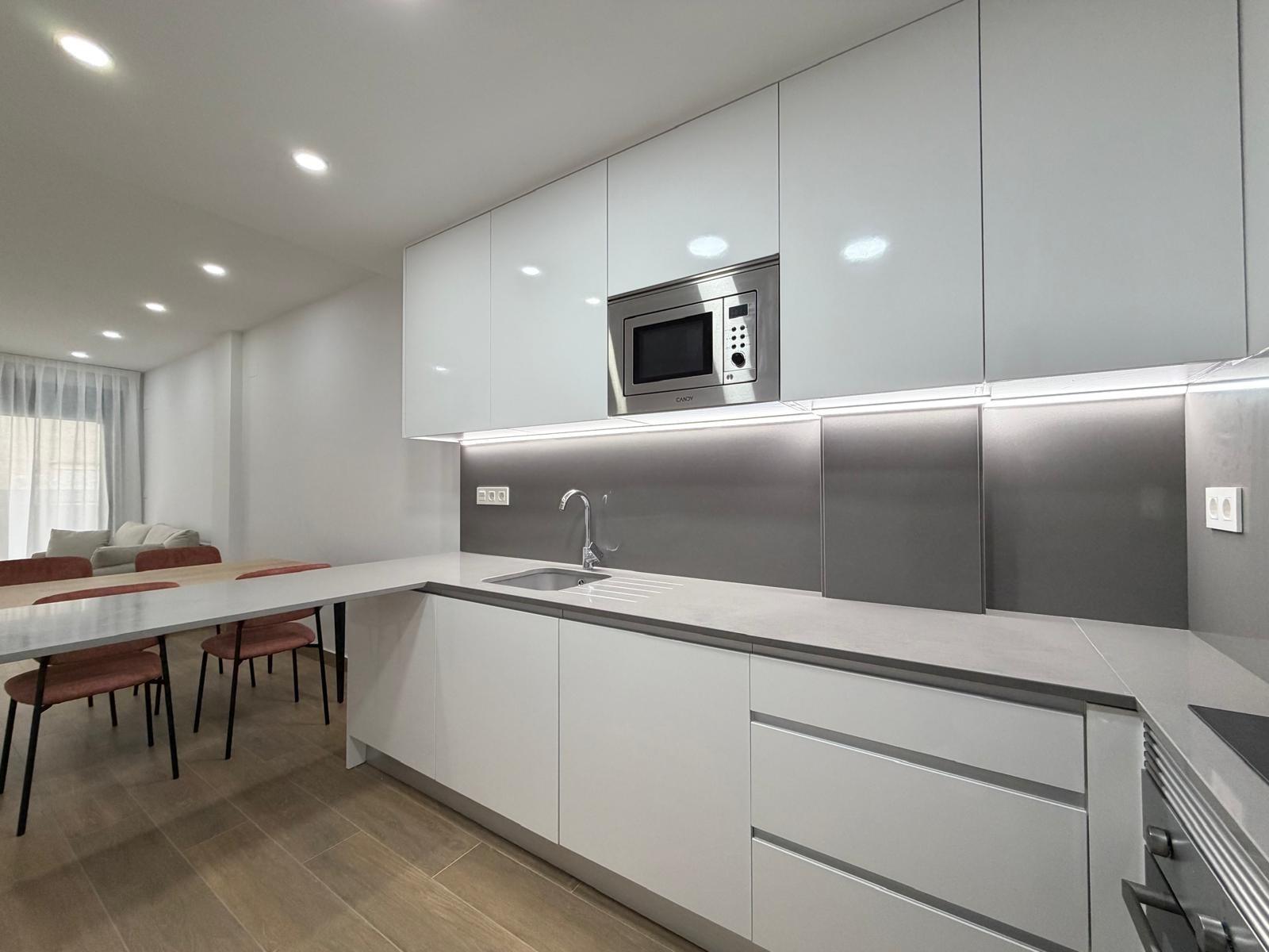 For sale - 2 Bedroom 2 Bathroom Apartment in Torrevieja - Estacion De Autobuses  - Alicante