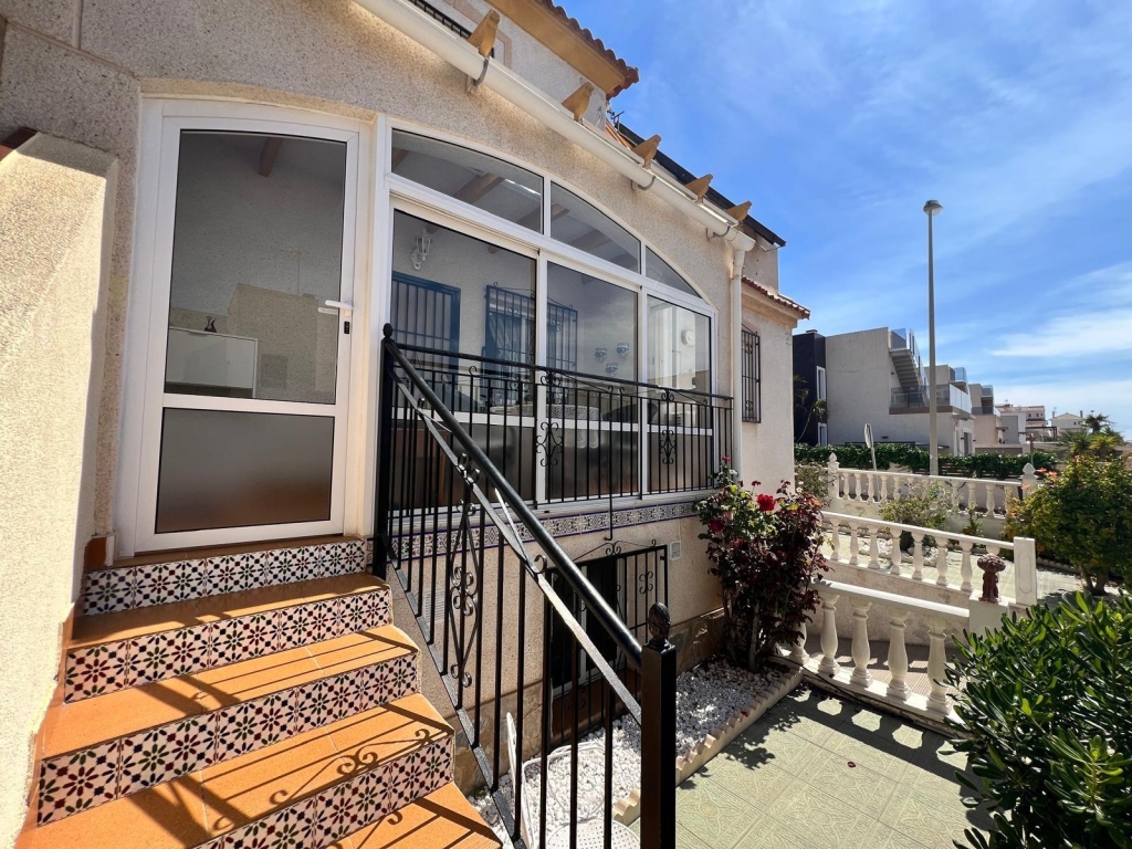 3 Bedroom 2 Bathroom Quad House in Torrevieja