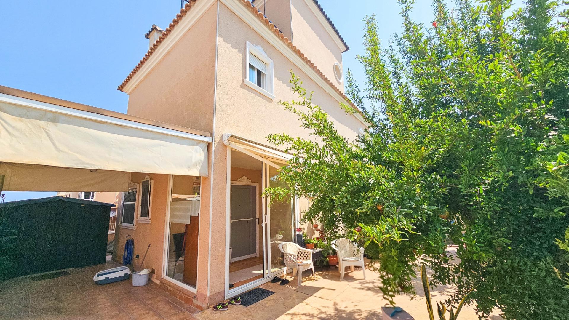 For sale - 3 Bedroom 3 Bathroom Villa in Orihuela Costa - Cabo Roig  - Alicante