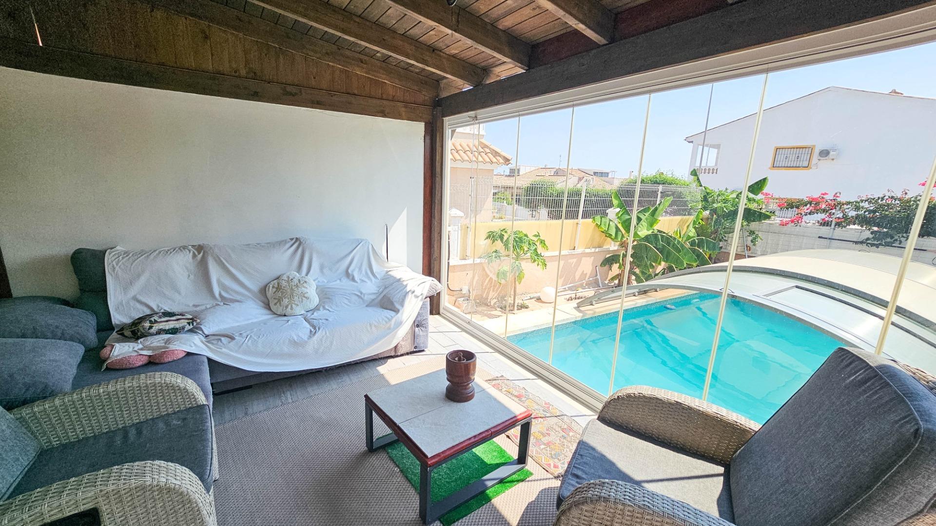 For sale - 3 Bedroom 3 Bathroom Villa in Orihuela Costa - Cabo Roig  - Alicante