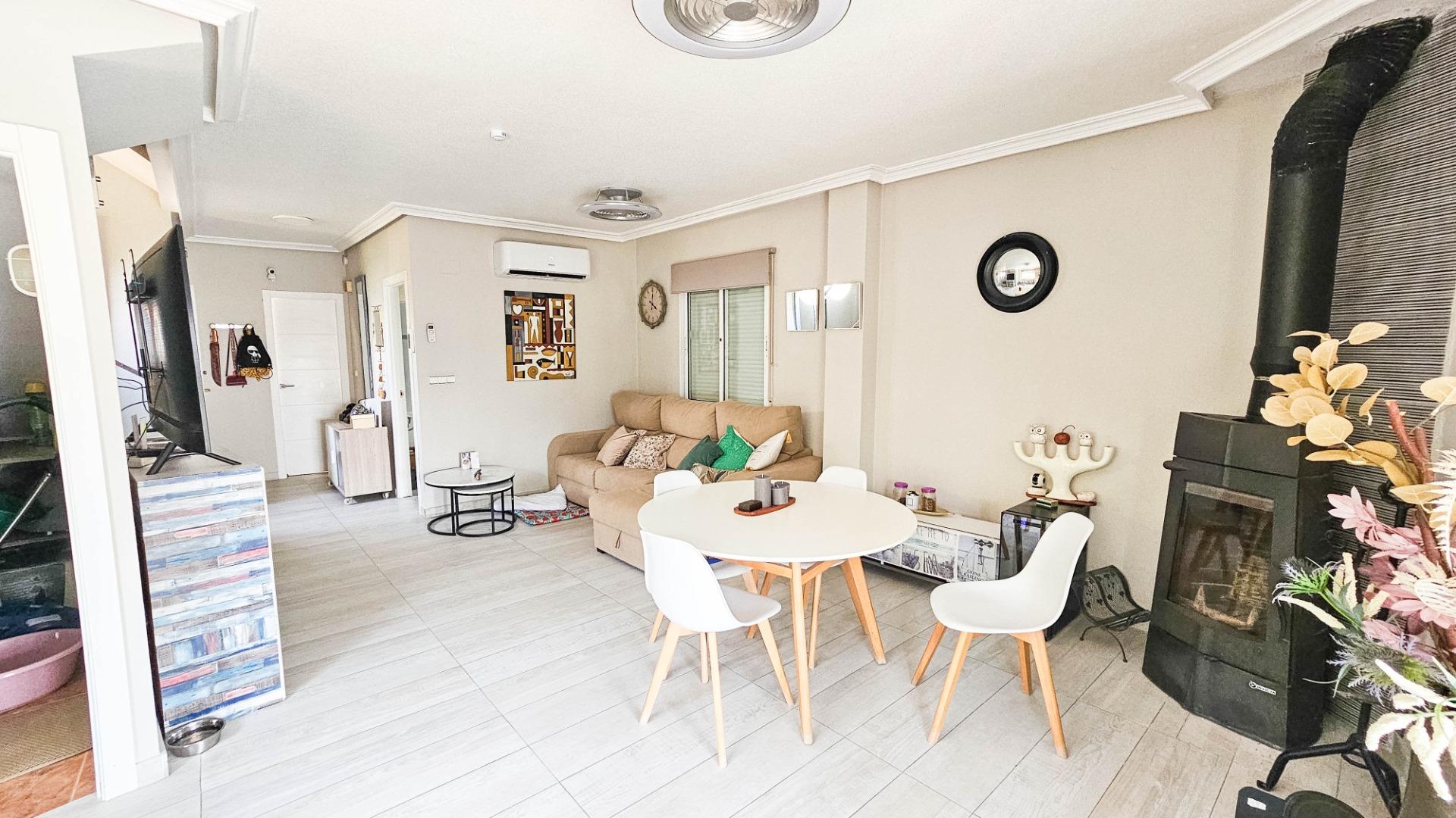 For sale - 3 Bedroom 3 Bathroom Villa in Orihuela Costa - Cabo Roig  - Alicante