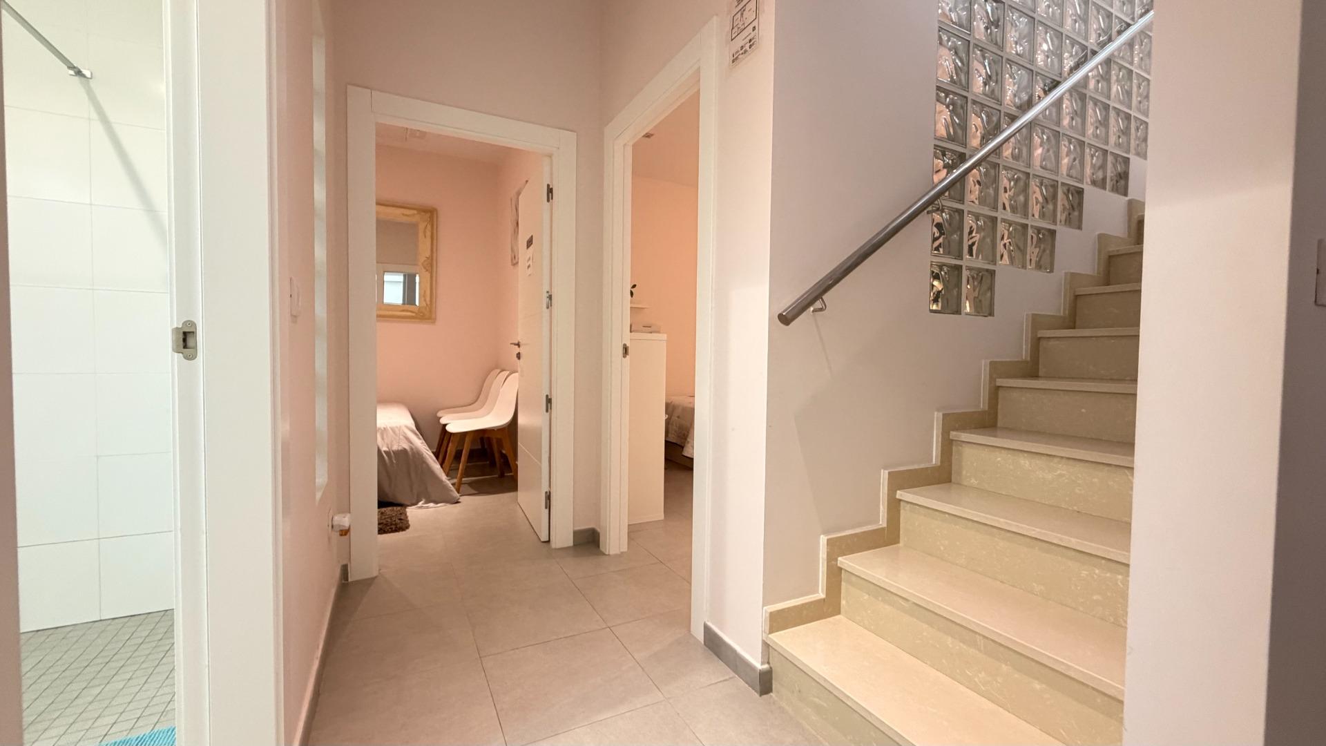 For sale - 5 Bedroom 3 Bathroom Villa in Torrevieja - aguas nuevas  - Alicante