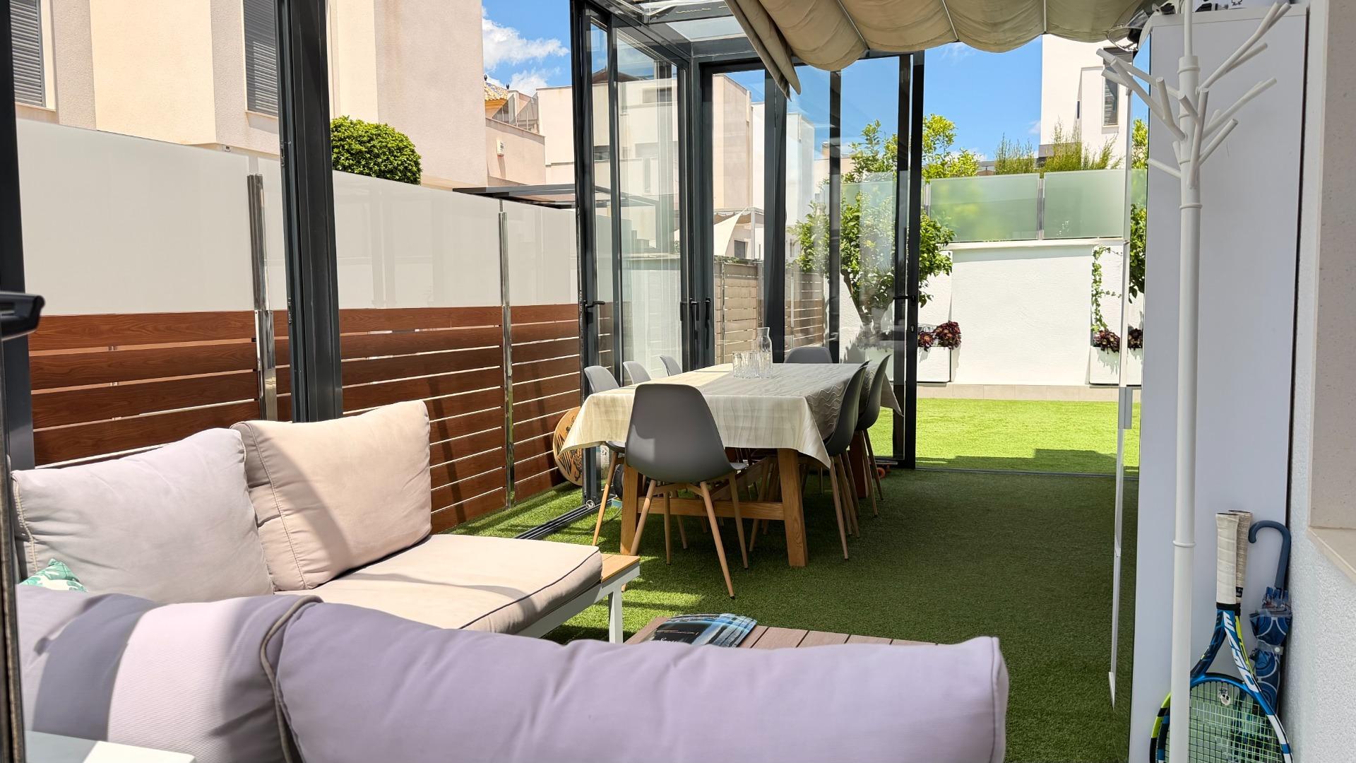 For sale - 5 Bedroom 3 Bathroom Villa in Torrevieja - aguas nuevas  - Alicante