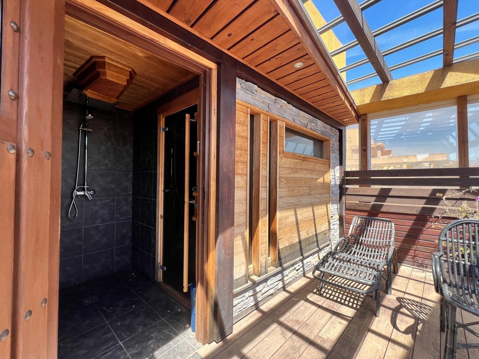 For sale - 2 Bedroom 1 Bathroom Apartment in Torrevieja - Centro  - Alicante