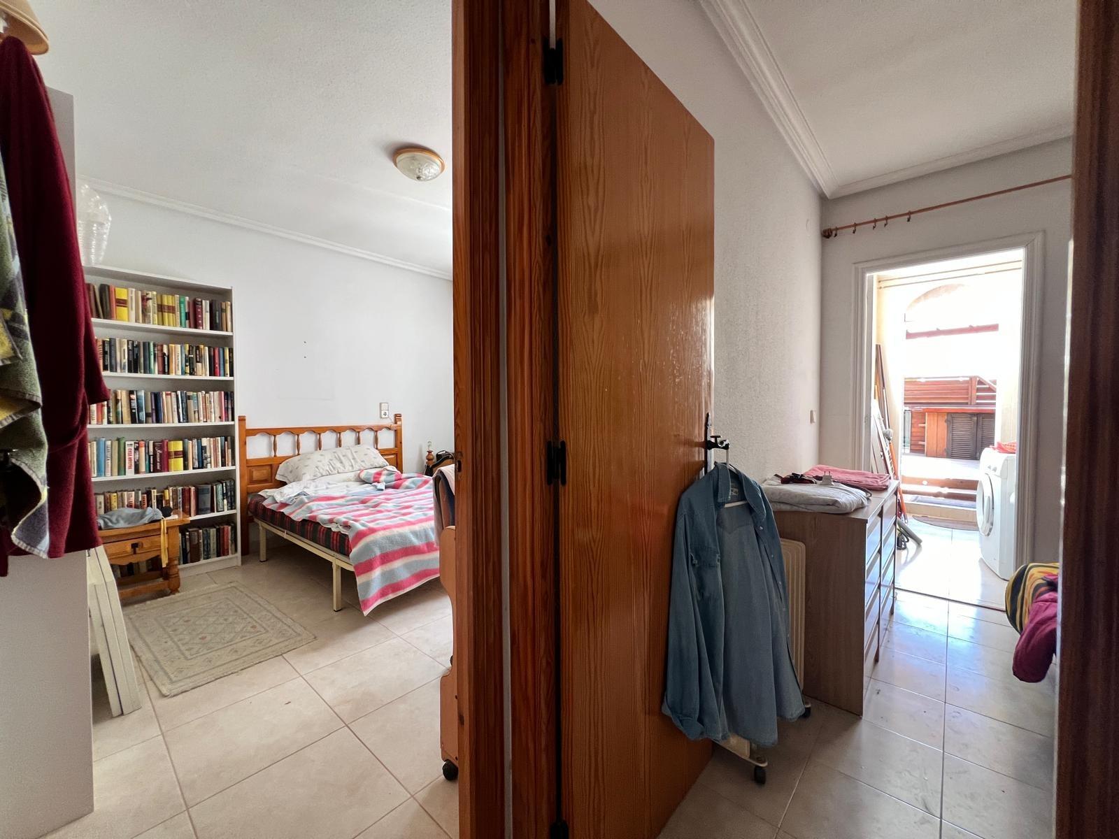For sale - 2 Bedroom 1 Bathroom Apartment in Torrevieja - Centro  - Alicante