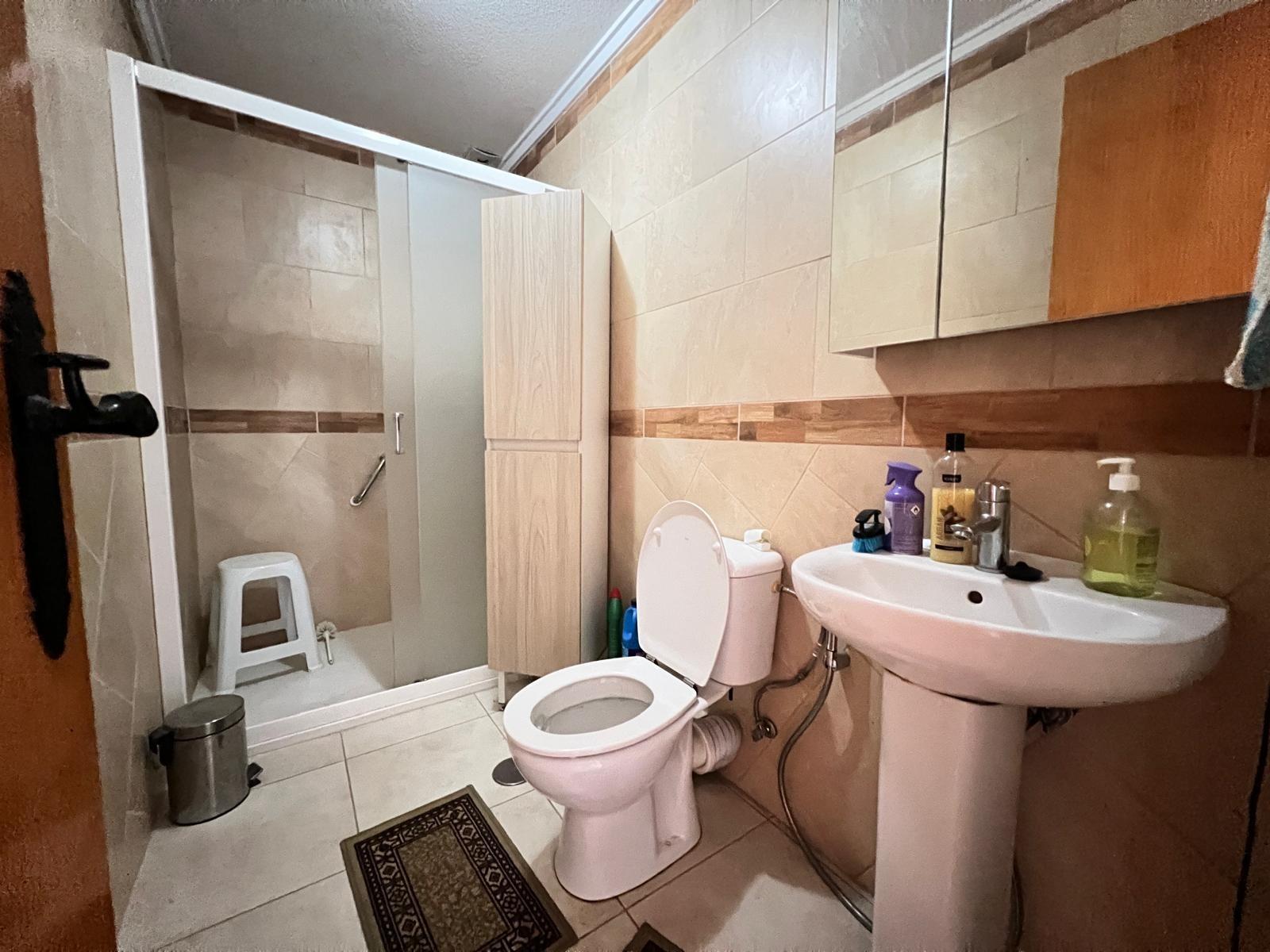 For sale - 2 Bedroom 1 Bathroom Apartment in Torrevieja - Centro  - Alicante