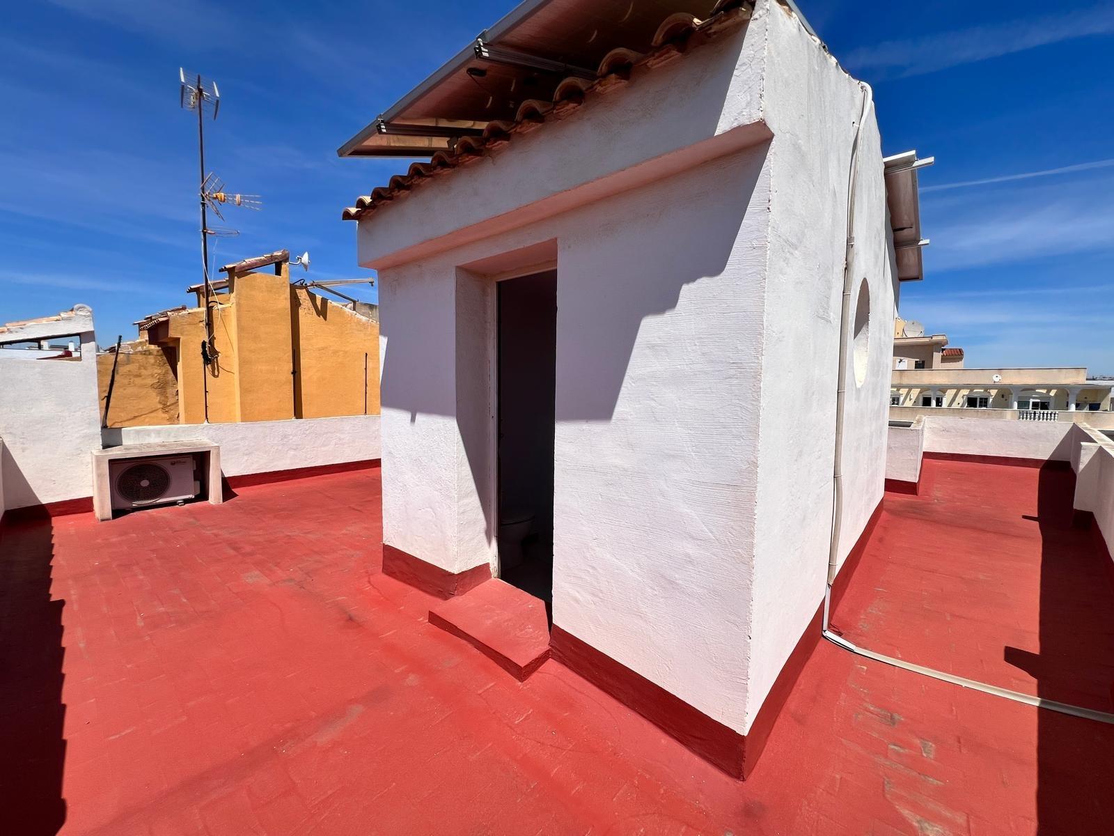 For sale - 2 Bedroom 1 Bathroom Apartment in Torrevieja - Centro  - Alicante
