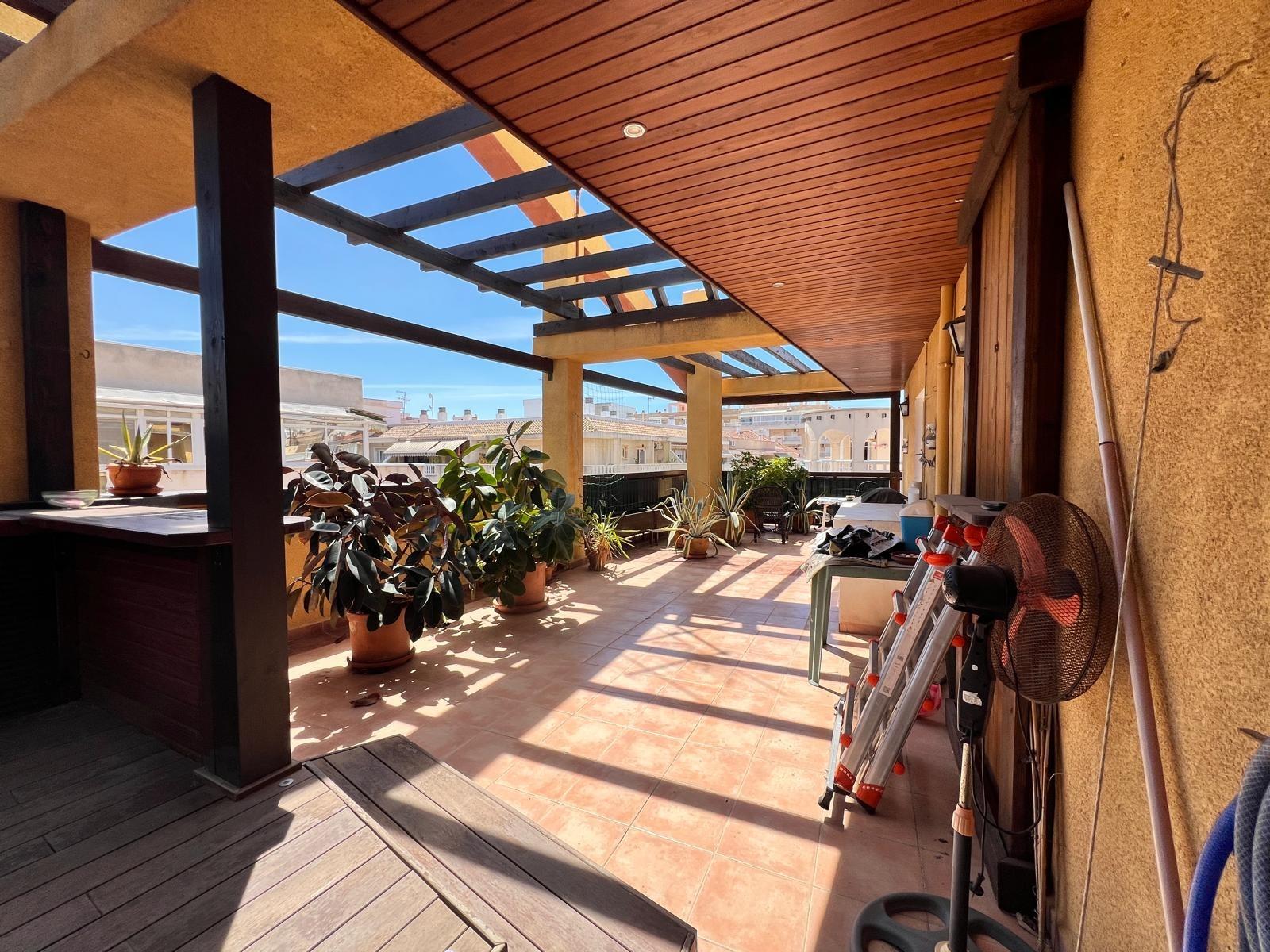 For sale - 2 Bedroom 1 Bathroom Apartment in Torrevieja - Centro  - Alicante