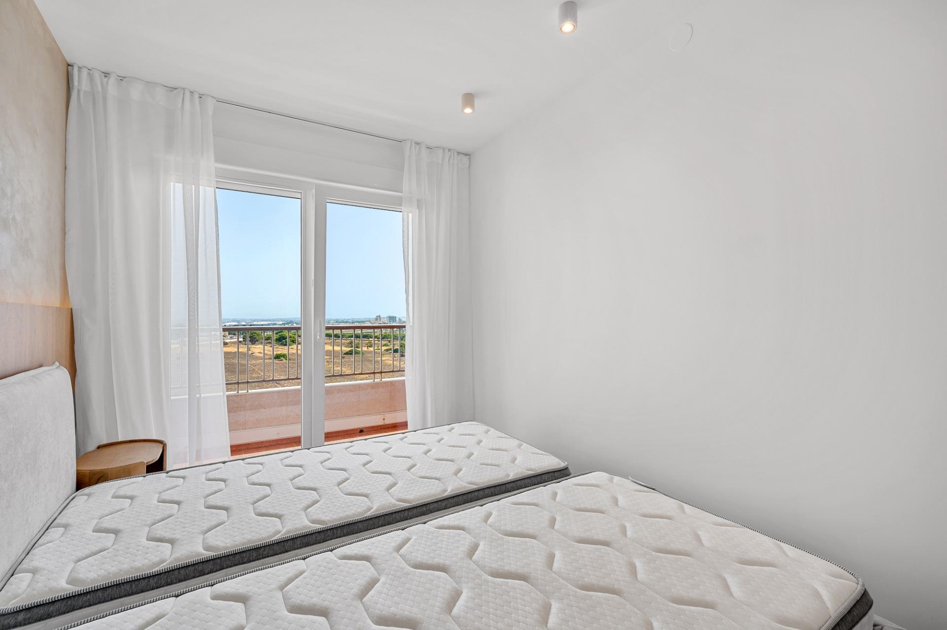 For sale - 2 Bedroom 2 Bathroom Apartment in Torrevieja - Punta Prima  - Alicante