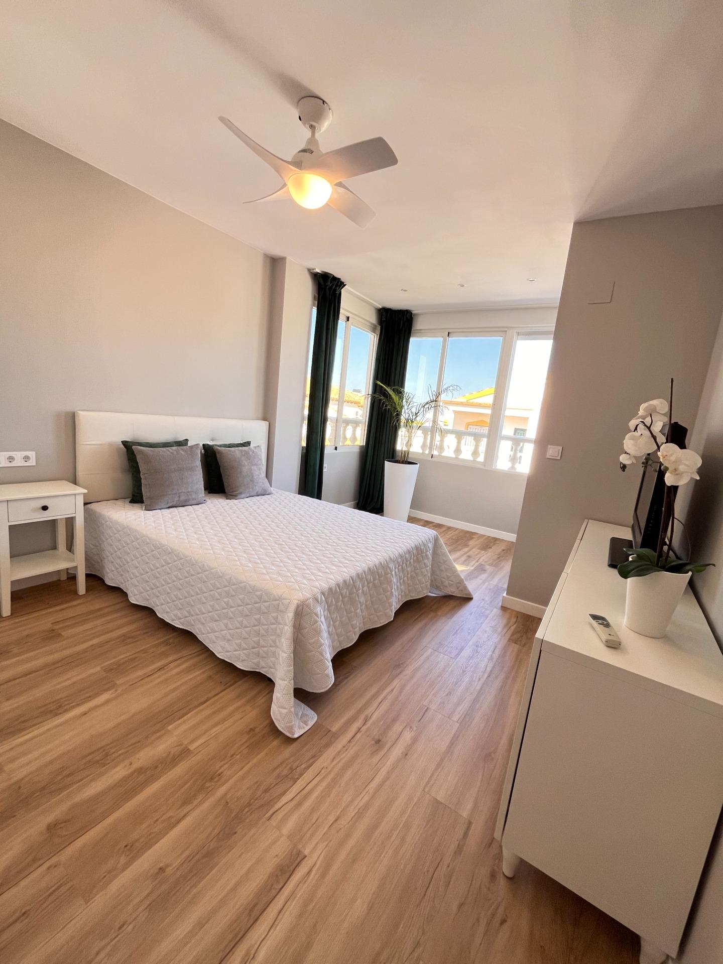For sale - 3 Bedroom 2 Bathroom Duplex in Orihuela - Urbanización Perla Del Mar  - Alicante