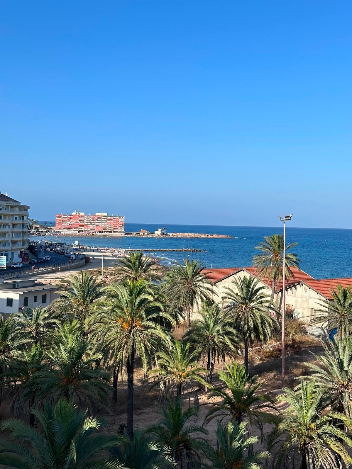 For sale - 2 Bedroom 1 Bathroom Apartment in Torrevieja - Playa Del Cura  - Alicante