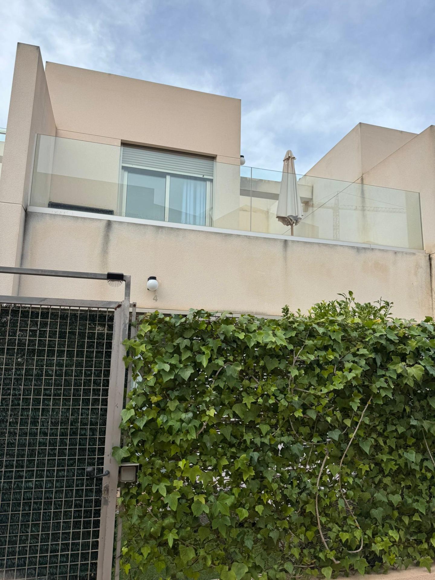 For sale - 3 Bedroom 3 Bathroom Town House in Torrevieja - Punta Prima  - Alicante