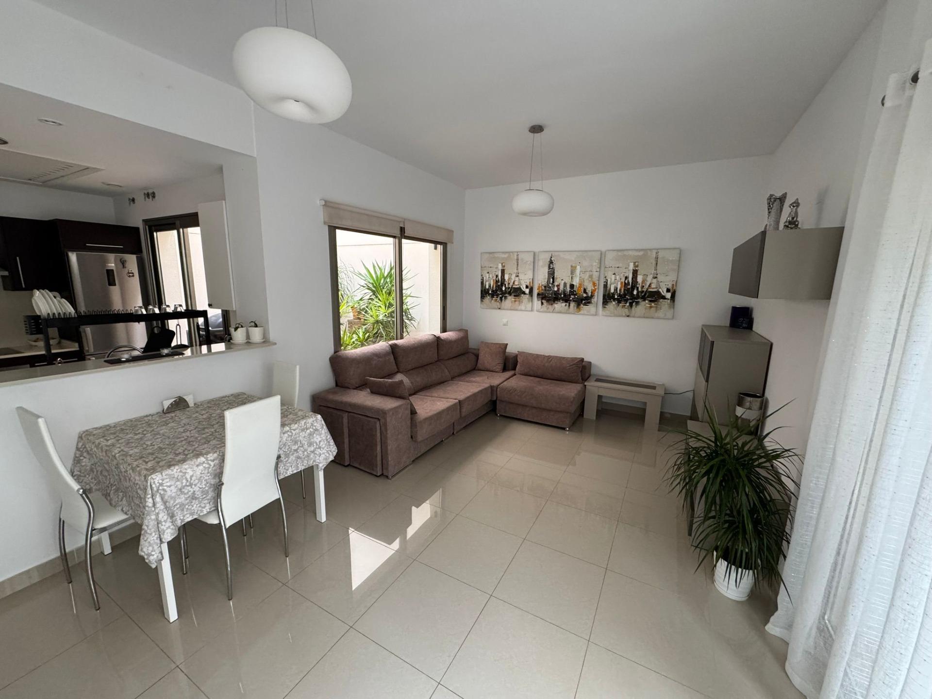 For sale - 3 Bedroom 3 Bathroom Town House in Torrevieja - Punta Prima  - Alicante