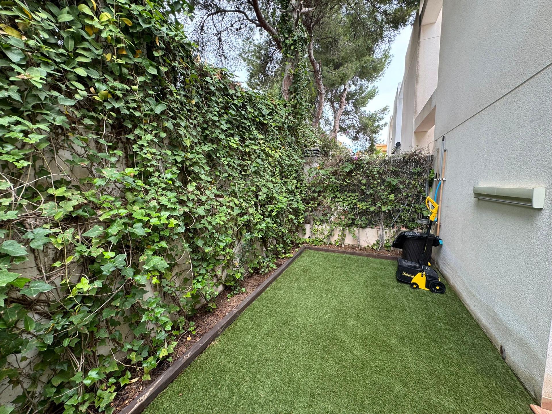For sale - 3 Bedroom 3 Bathroom Town House in Torrevieja - Punta Prima  - Alicante