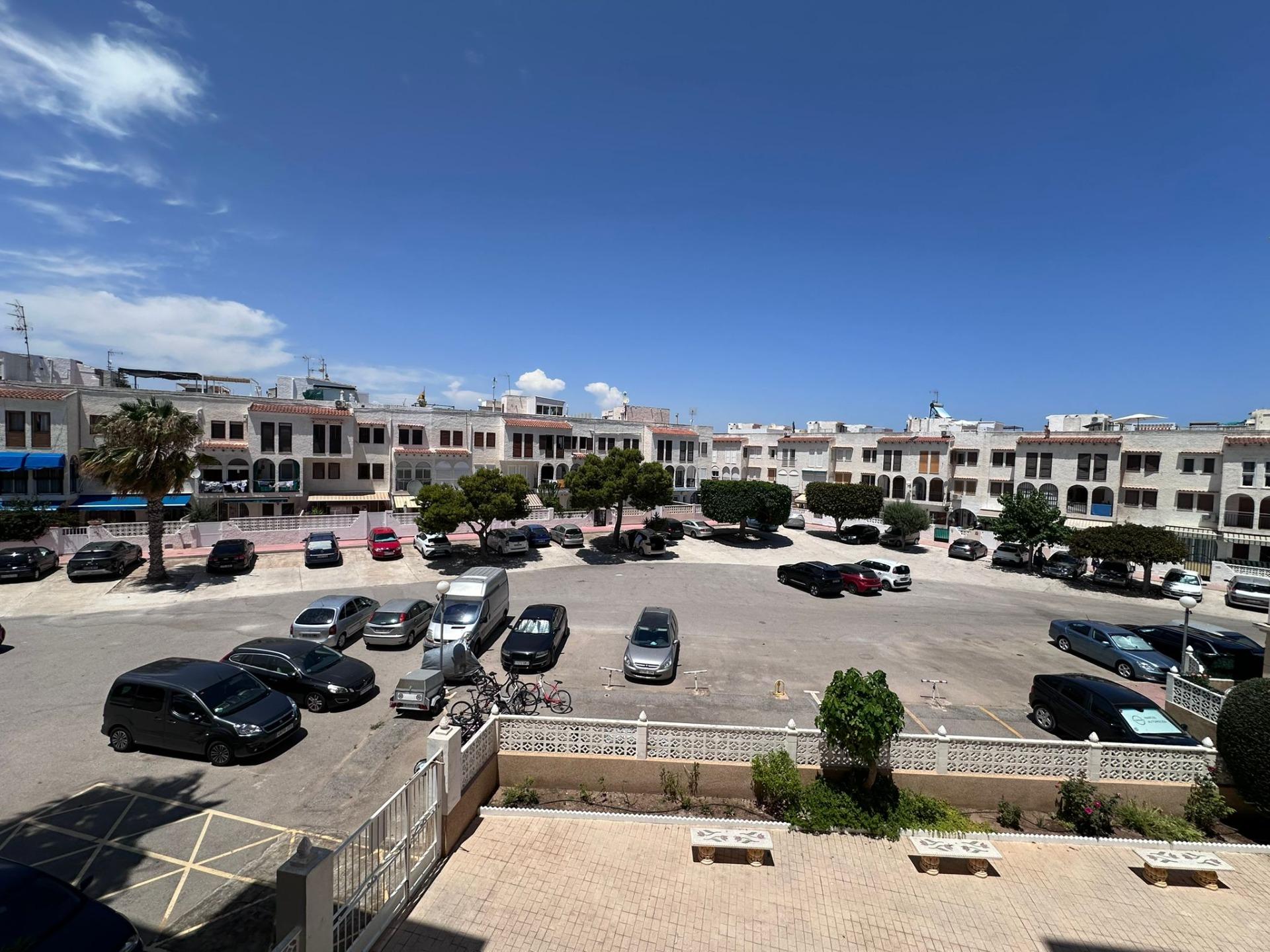 For sale - 2 Bedroom 1 Bathroom Apartment in Torrevieja - Habaneras  - Alicante