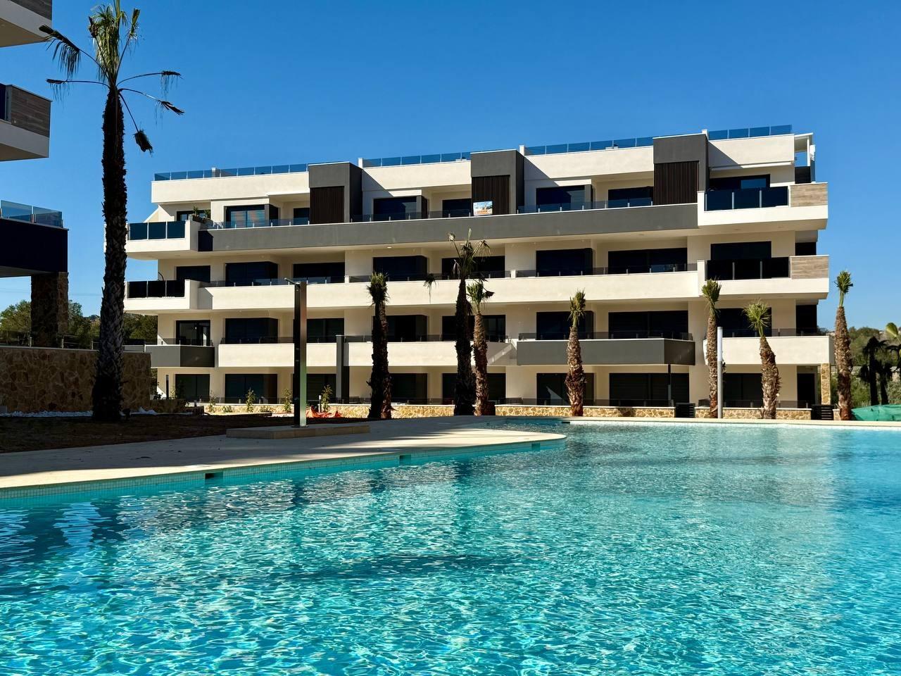 For sale - 2 Bedroom 2 Bathroom Penthouse in Villamartin - Pau 8  - Alicante