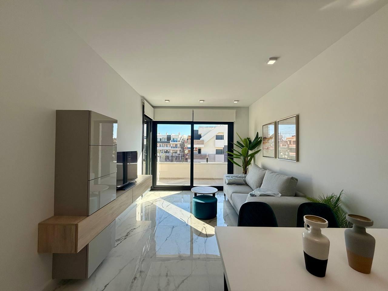 For sale - 2 Bedroom 2 Bathroom Penthouse in Villamartin - Pau 8  - Alicante